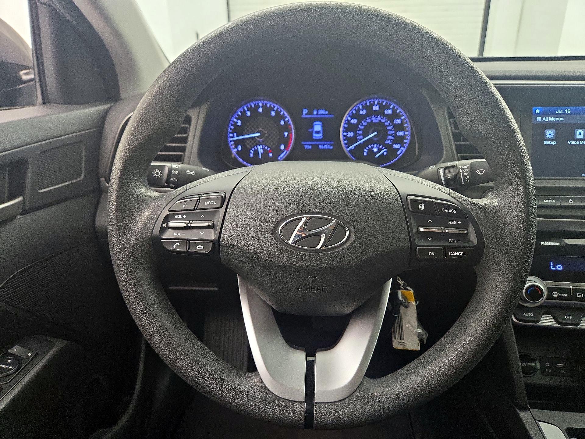 Thumbnail: 2020 Hyundai Elantra - 10