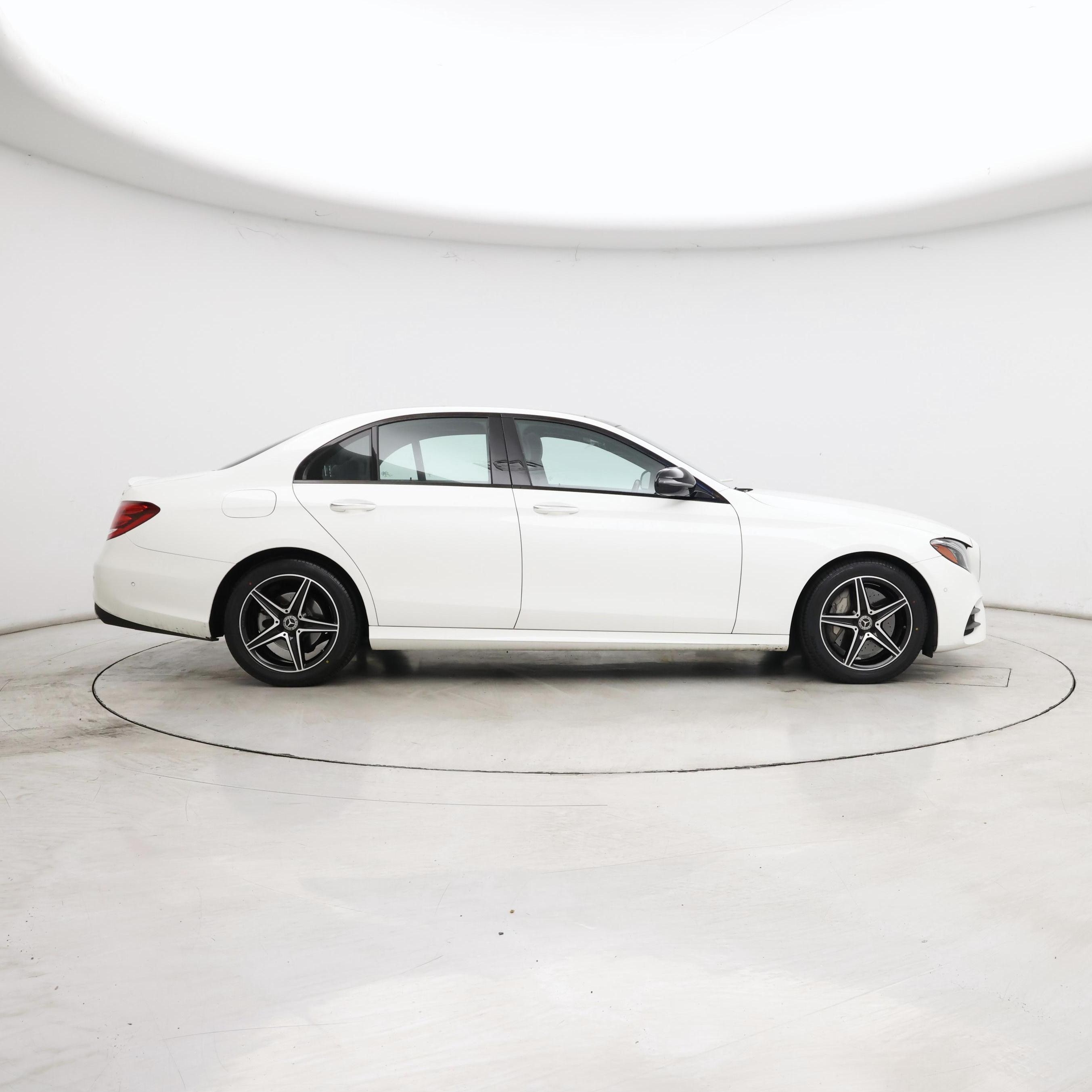 Thumbnail: 2018 Mercedes-Benz E-Class - 7