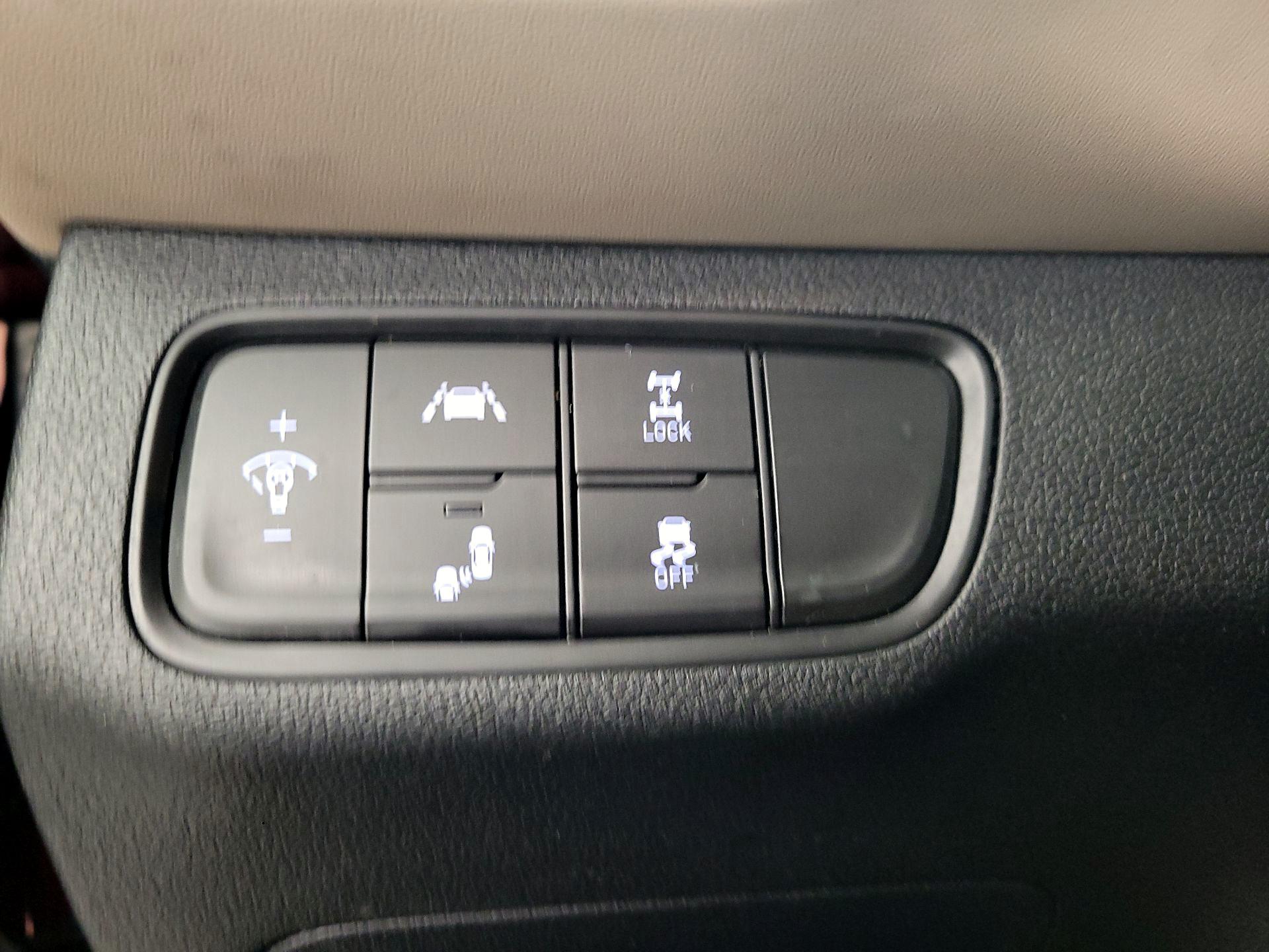 Thumbnail: 2019 Hyundai Santa Fe - 13