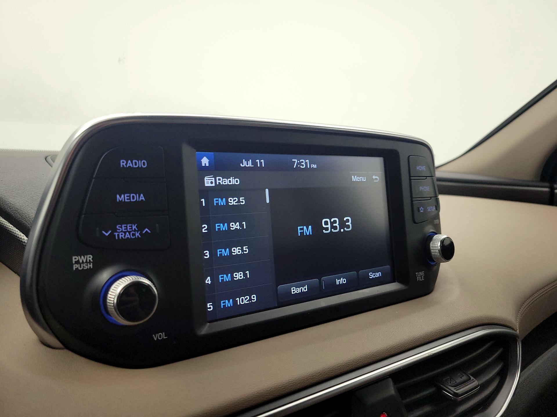 Thumbnail: 2019 Hyundai Santa Fe - 15