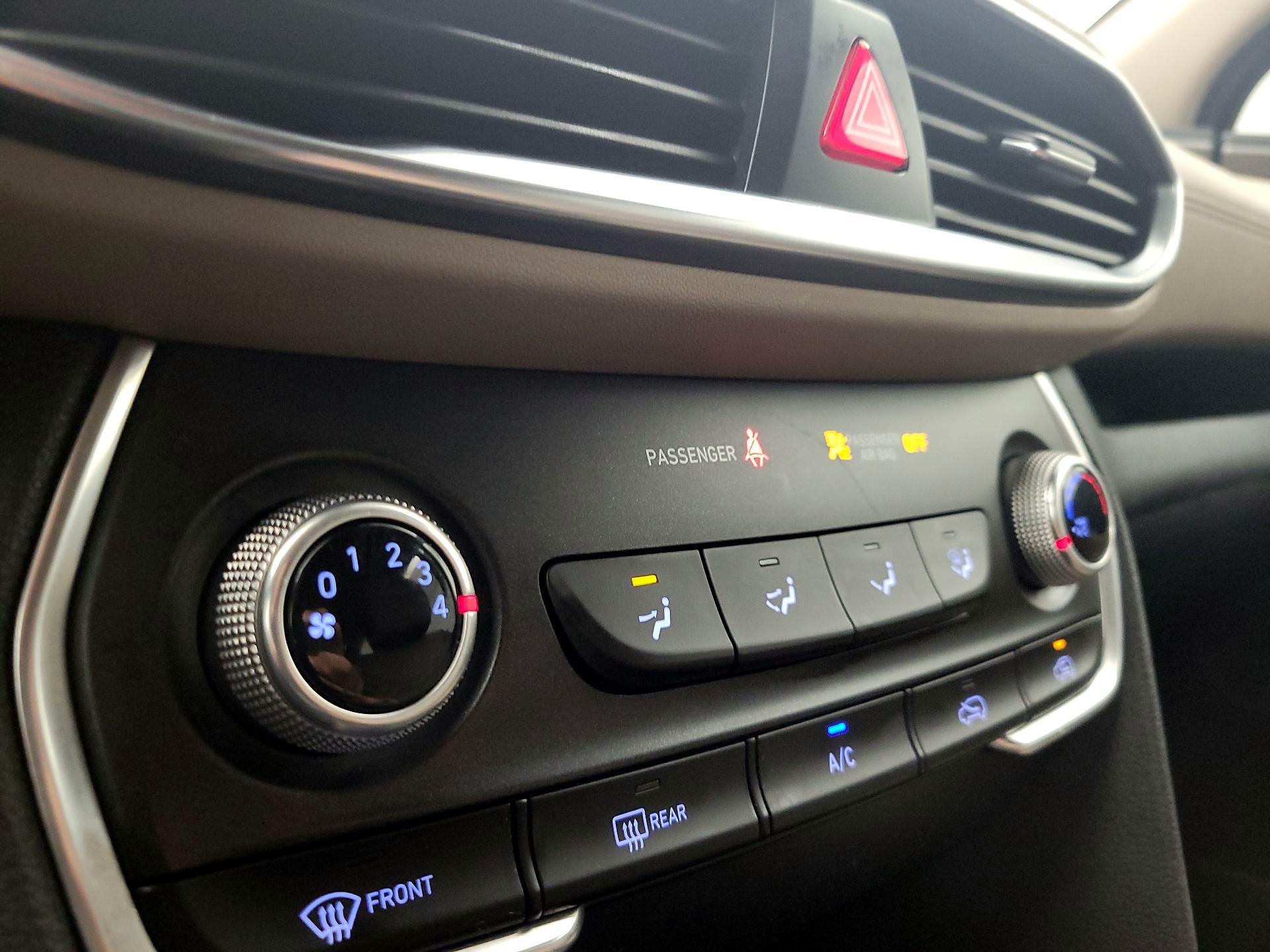 Thumbnail: 2019 Hyundai Santa Fe - 16