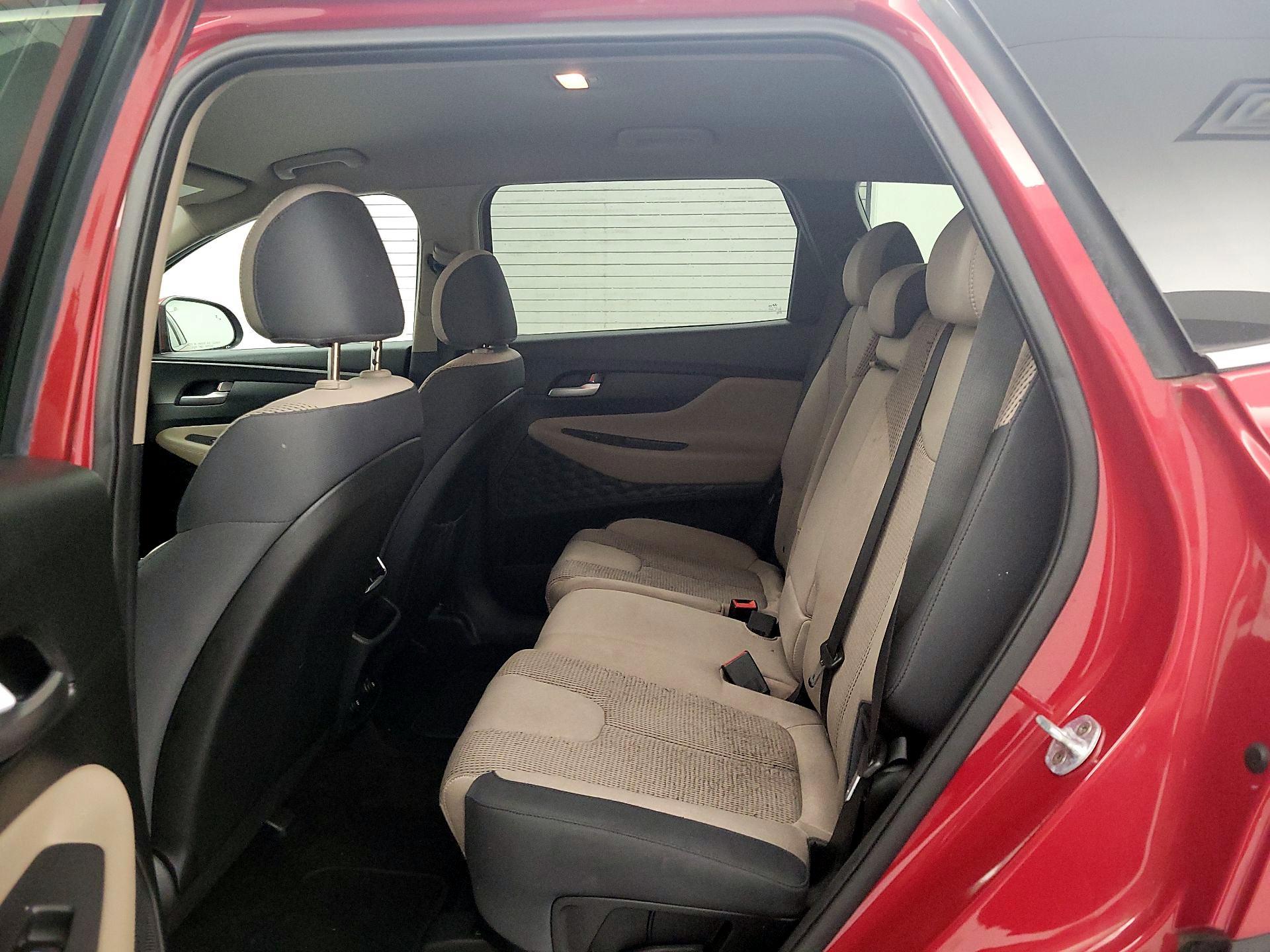 Thumbnail: 2019 Hyundai Santa Fe - 19