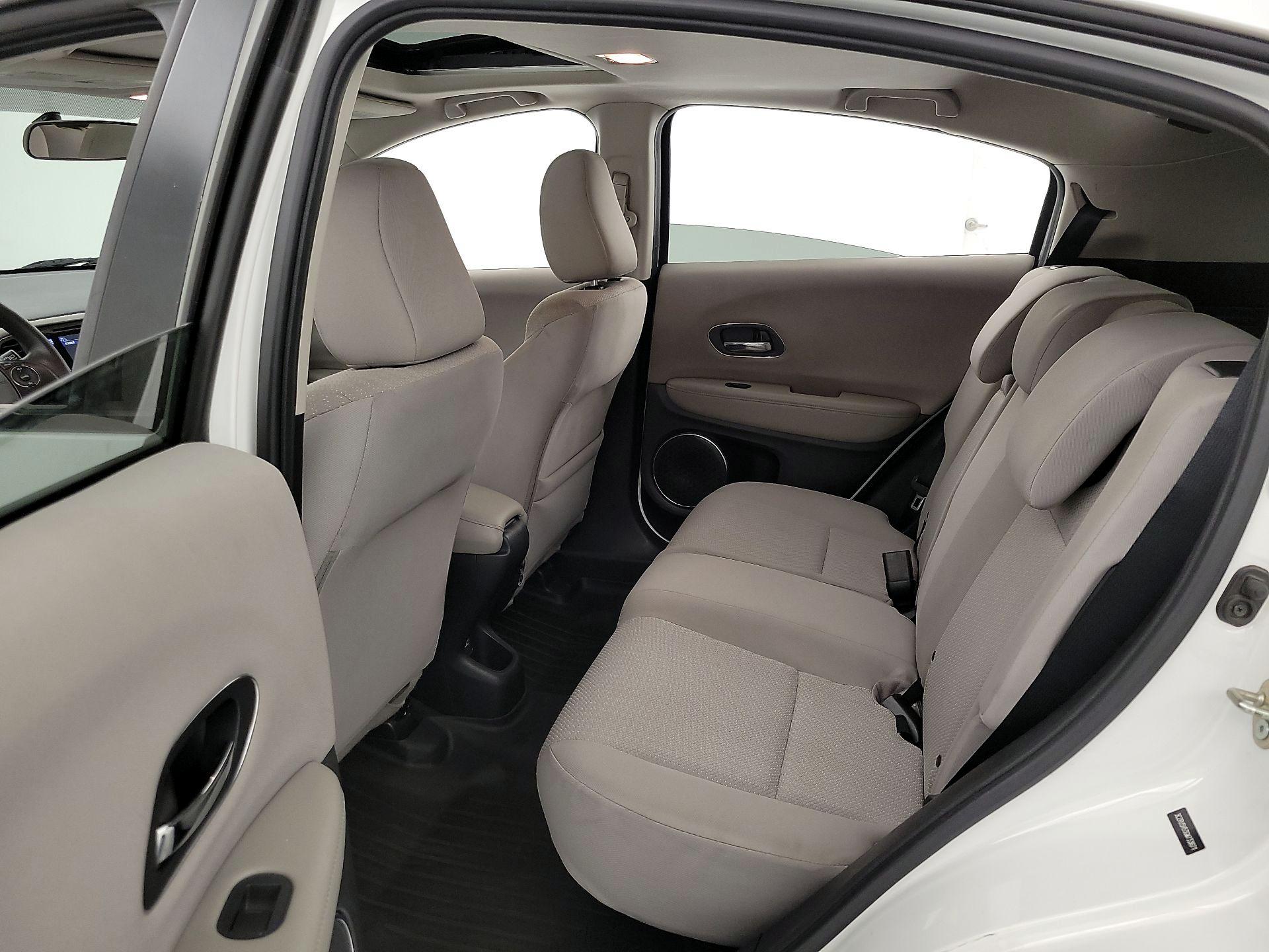 Thumbnail: 2016 Honda HR-V - 19