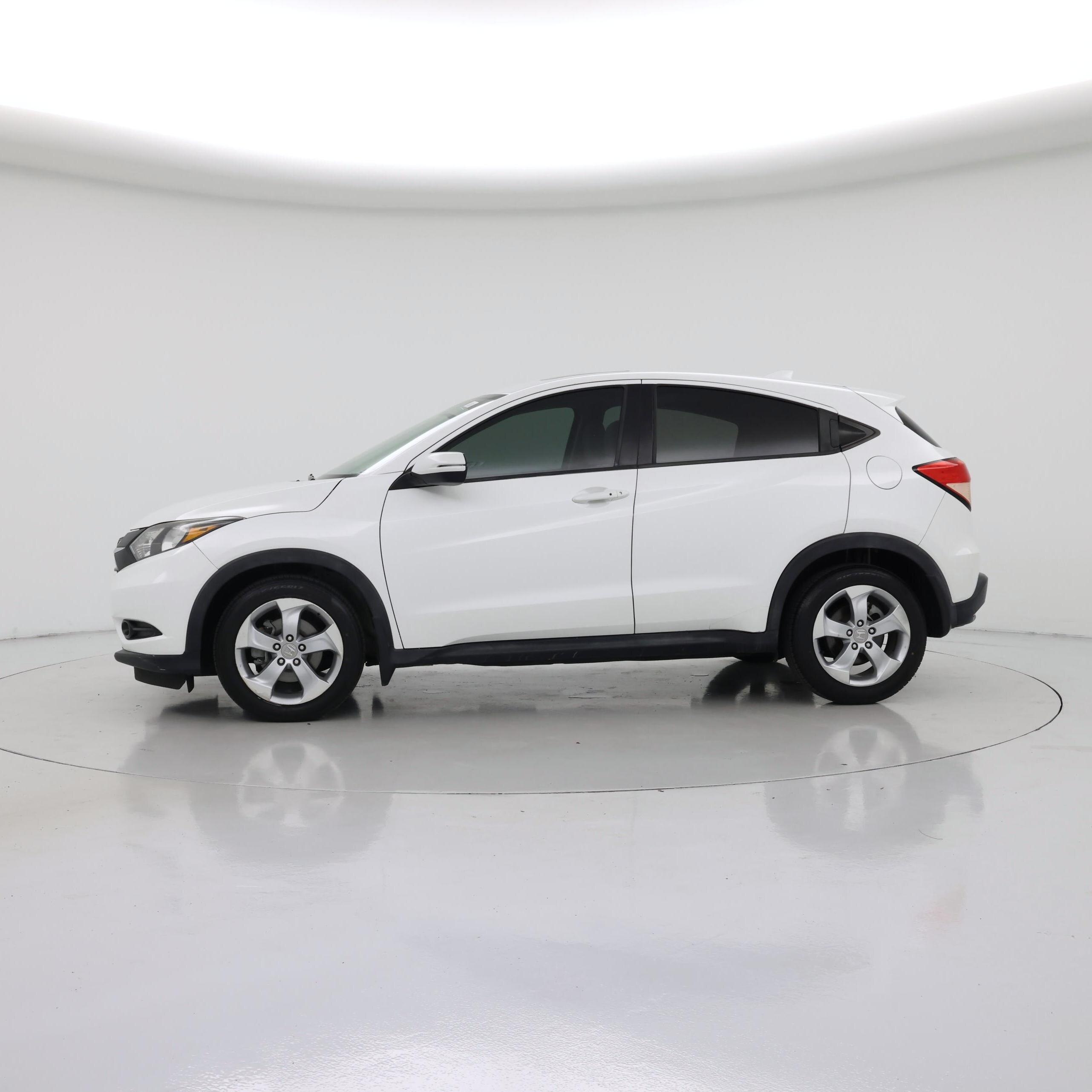 Thumbnail: 2016 Honda HR-V - 3