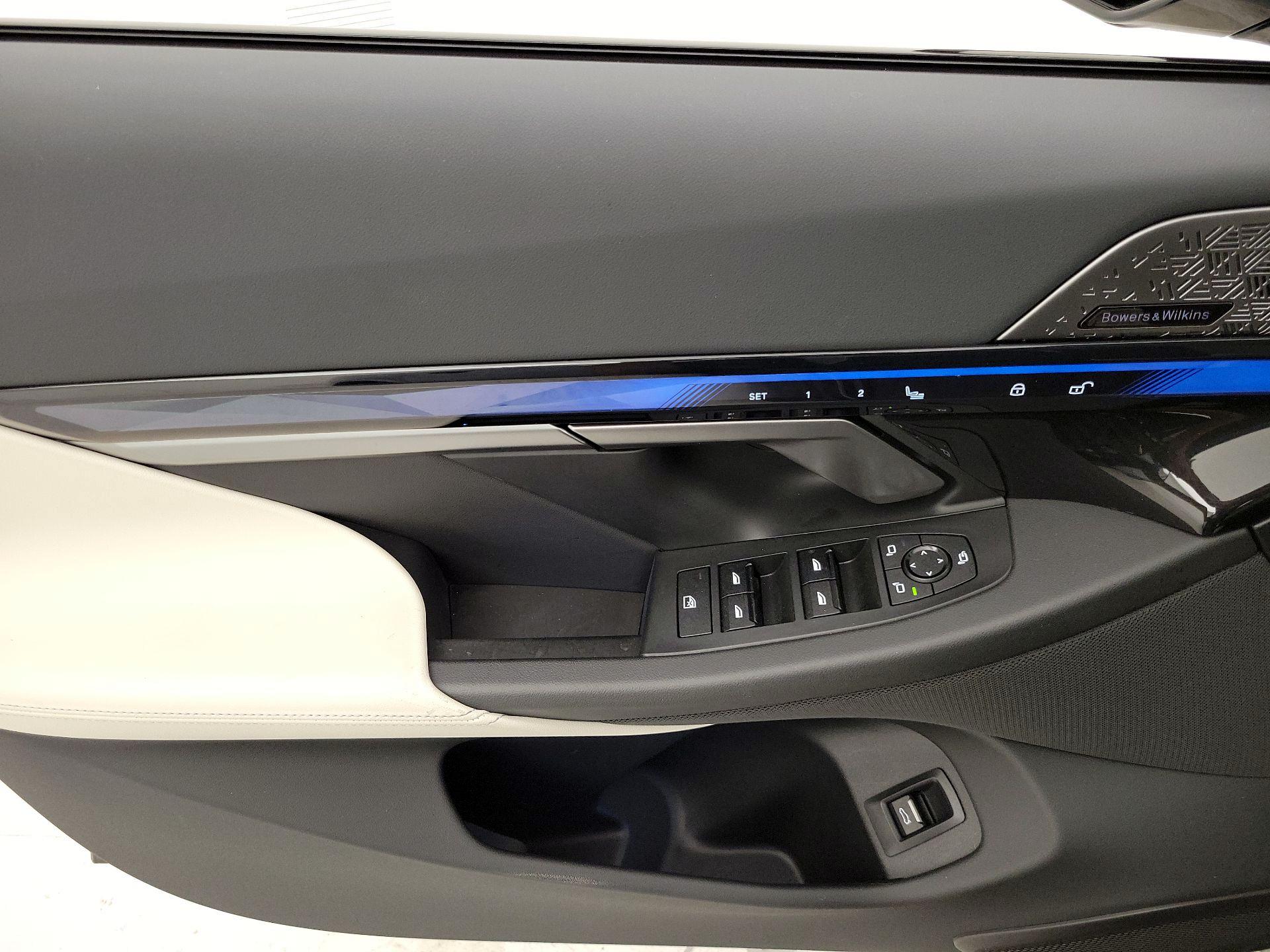 Thumbnail: 2024 BMW i5 - 12