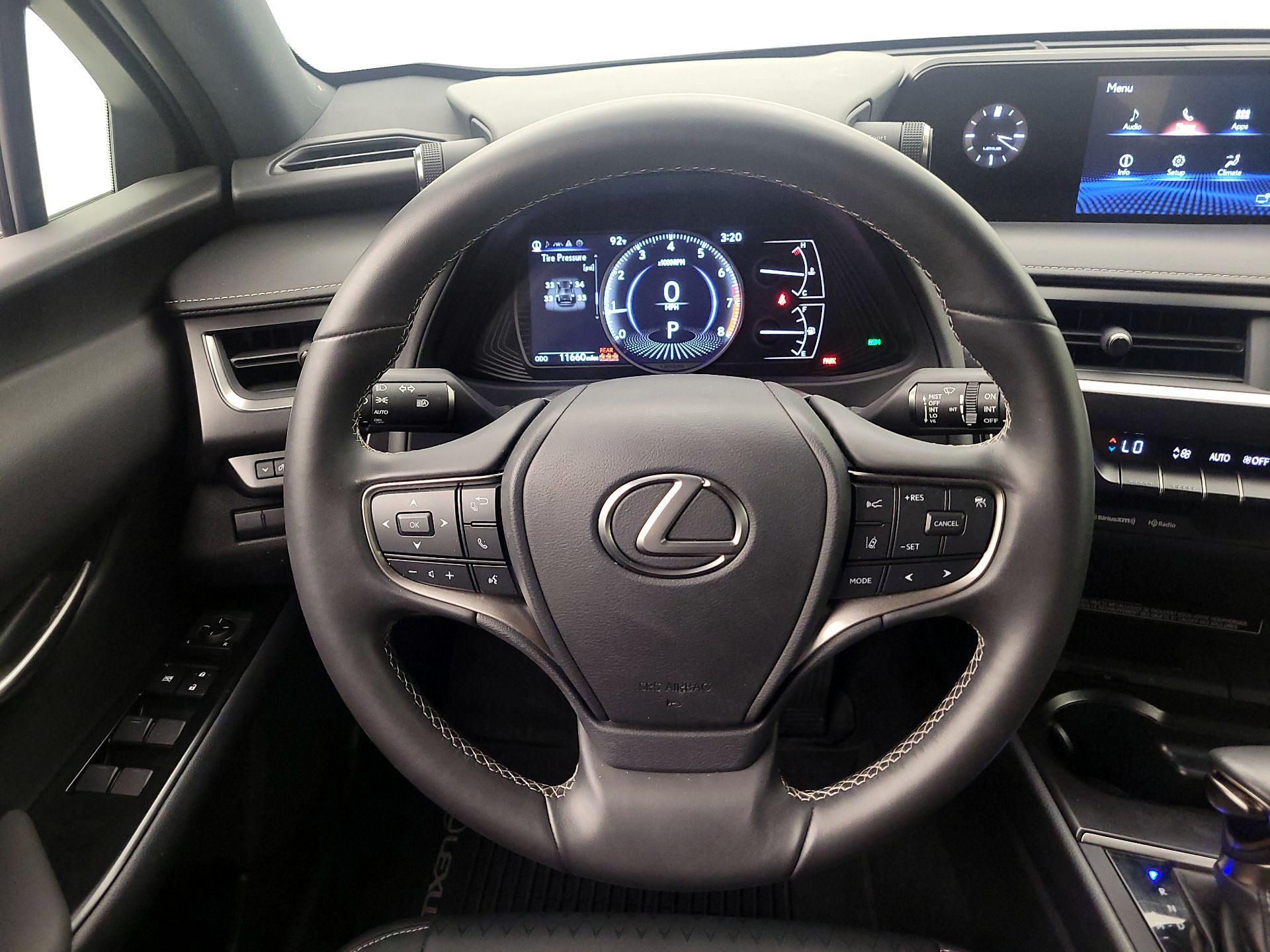 Thumbnail: 2022 Lexus UX - 10