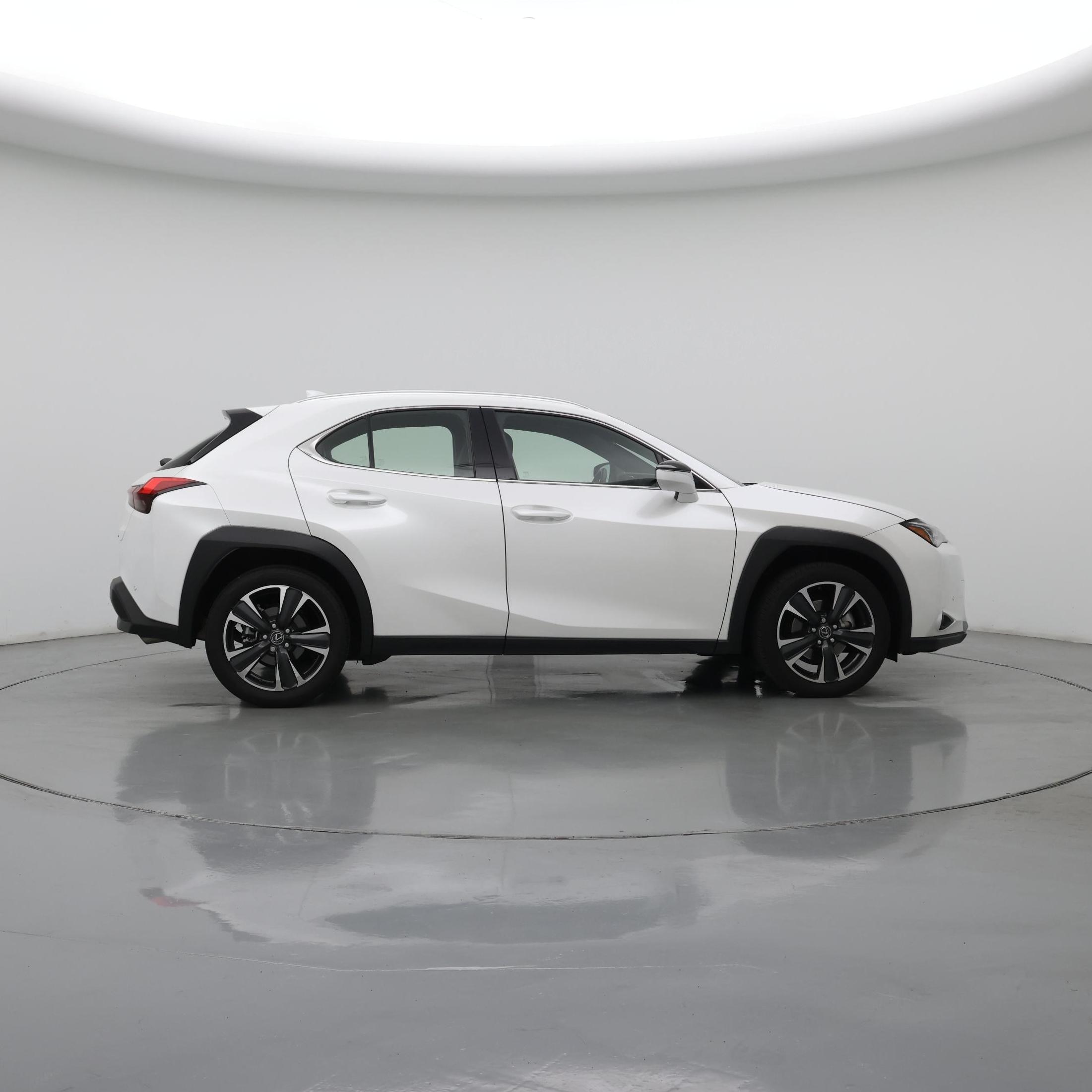 Thumbnail: 2022 Lexus UX - 7