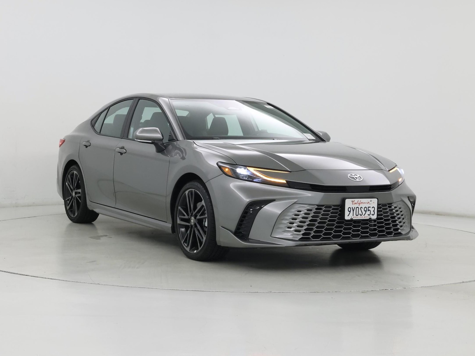 2026 Toyota Camry XSE - Photo 2