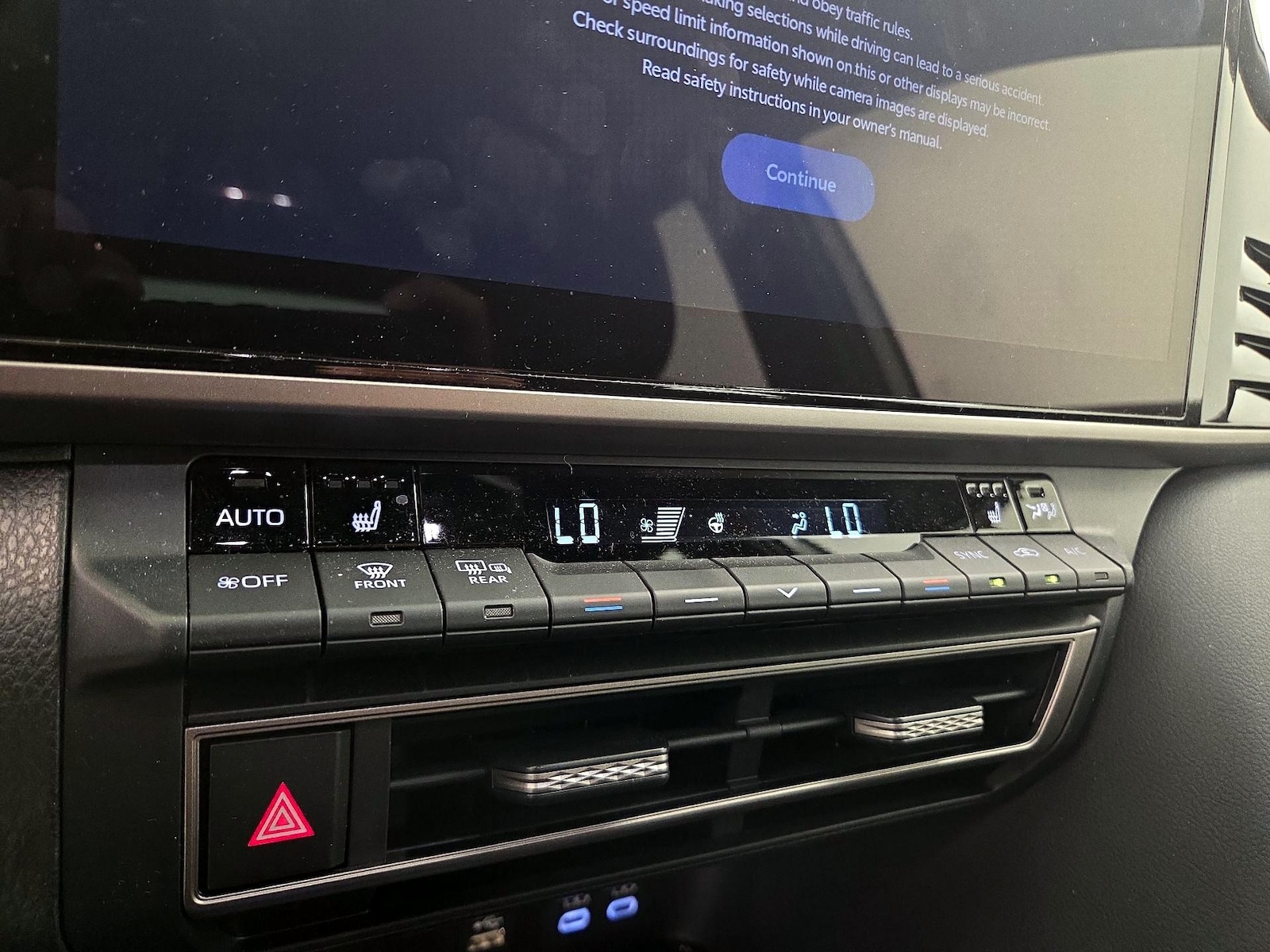 2026 Toyota Camry XSE - Photo 18