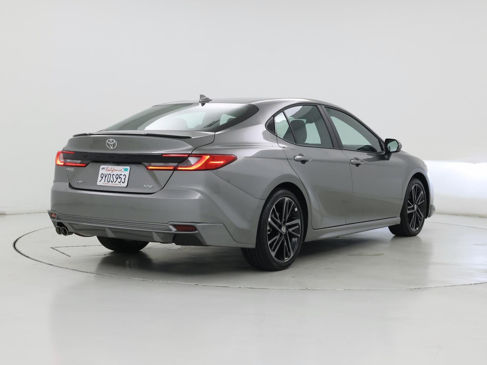 2026 Toyota Camry XSE - Photo 9