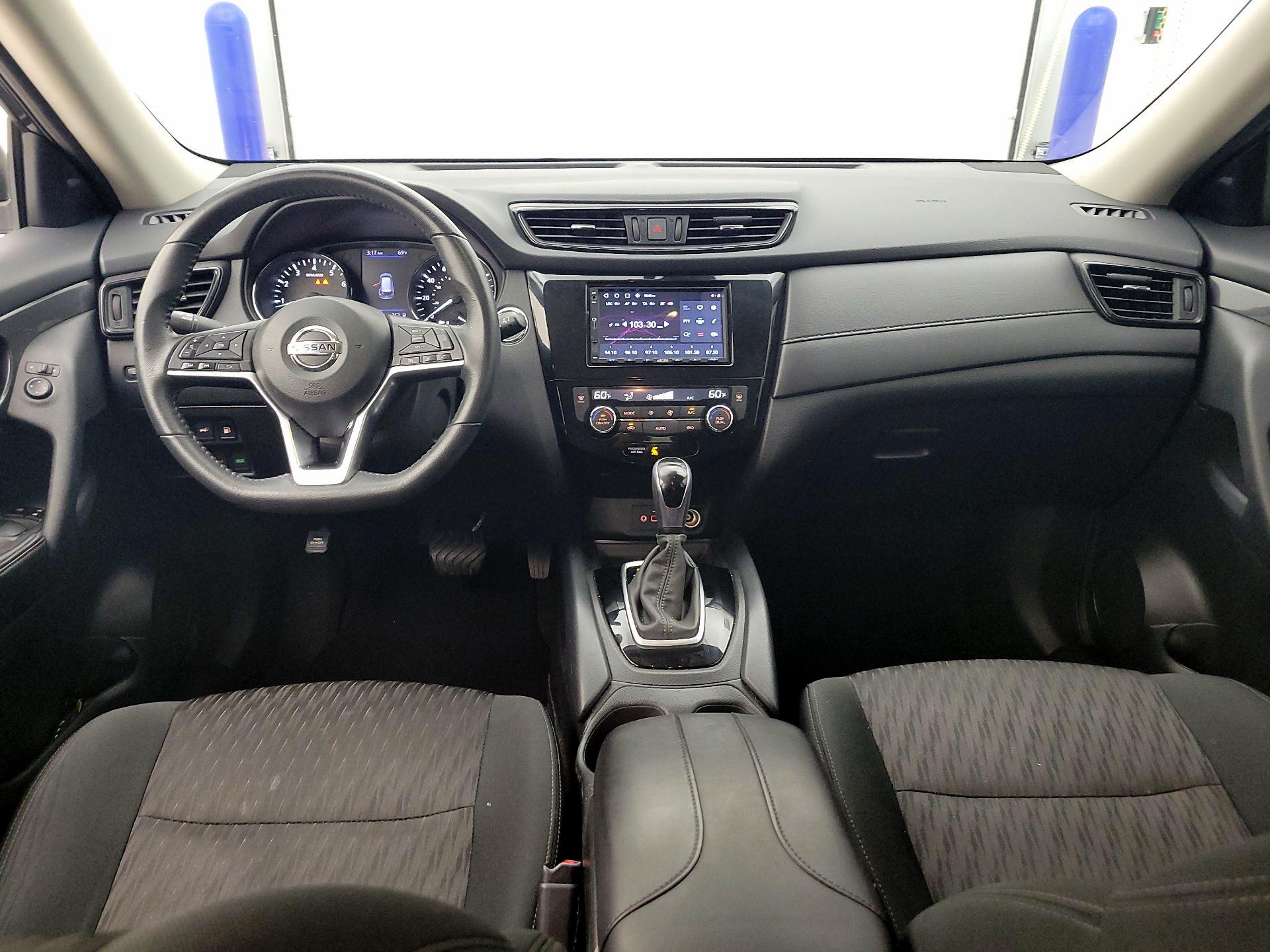 Thumbnail: 2020 Nissan Rogue - 9
