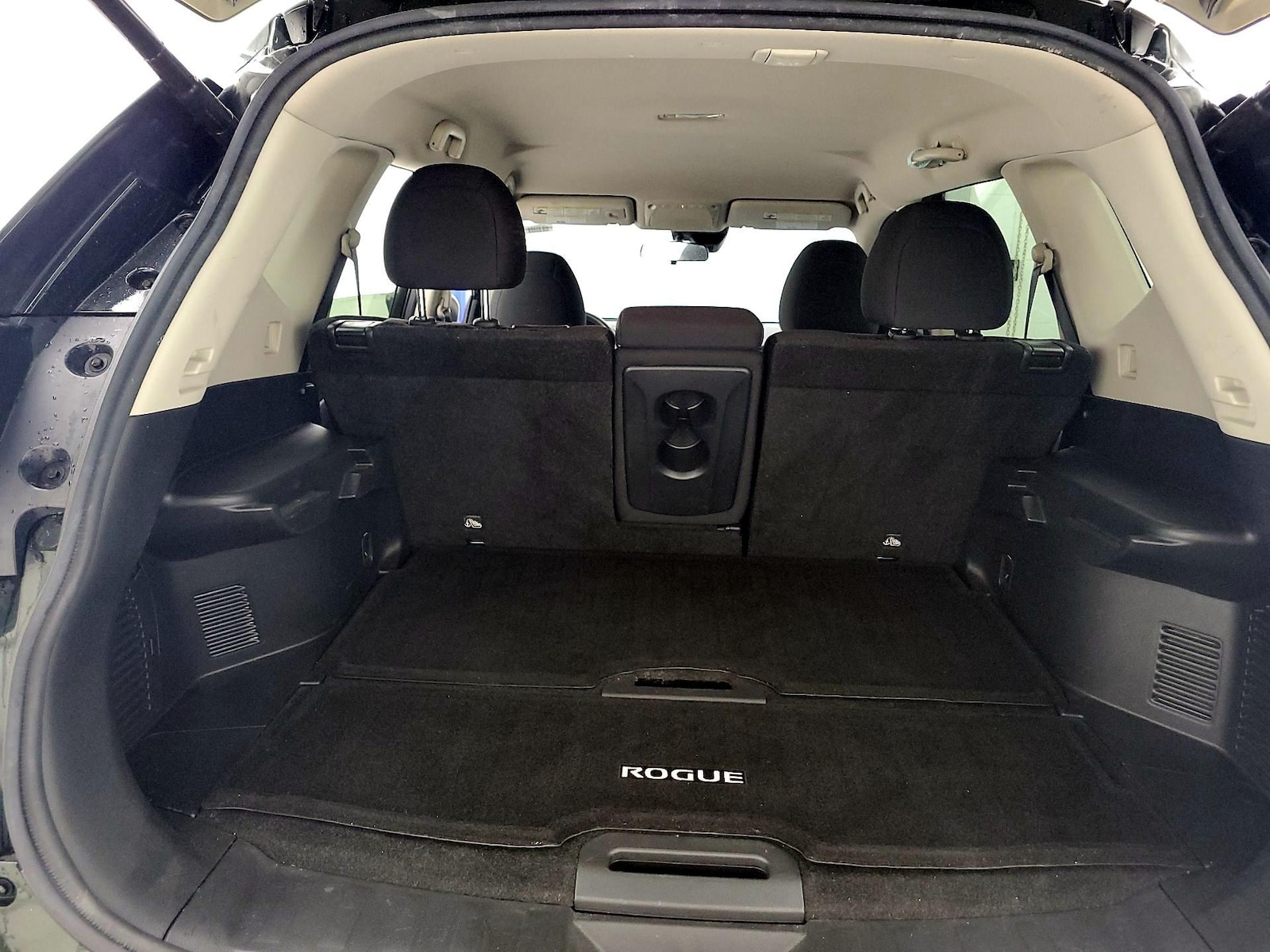 2020 Nissan Rogue SV - Photo 21