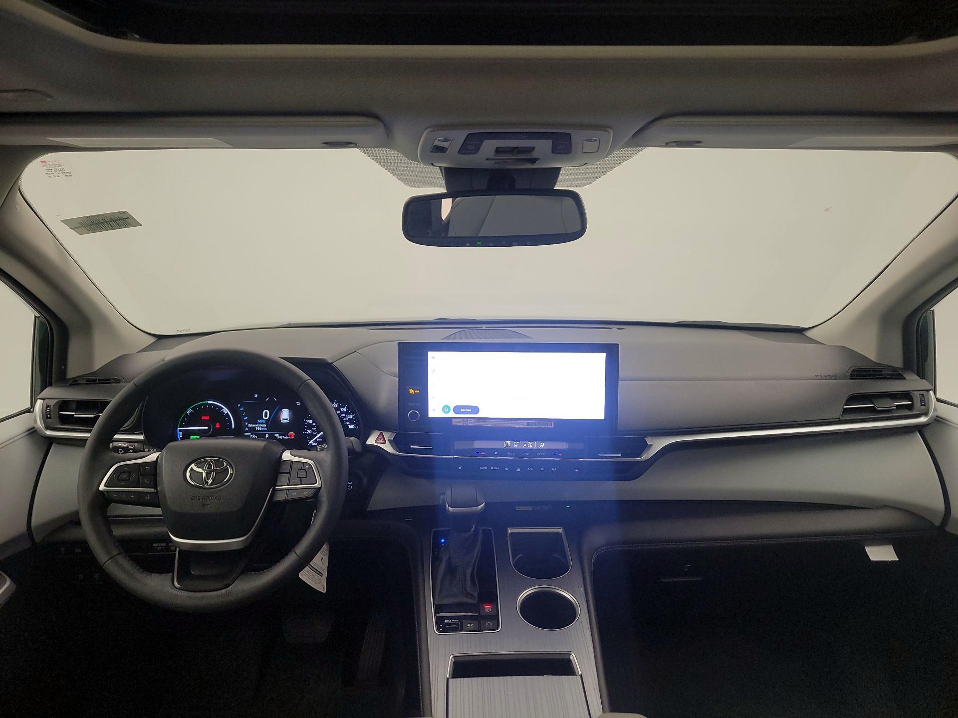Thumbnail: 2025 Toyota Sienna - 9