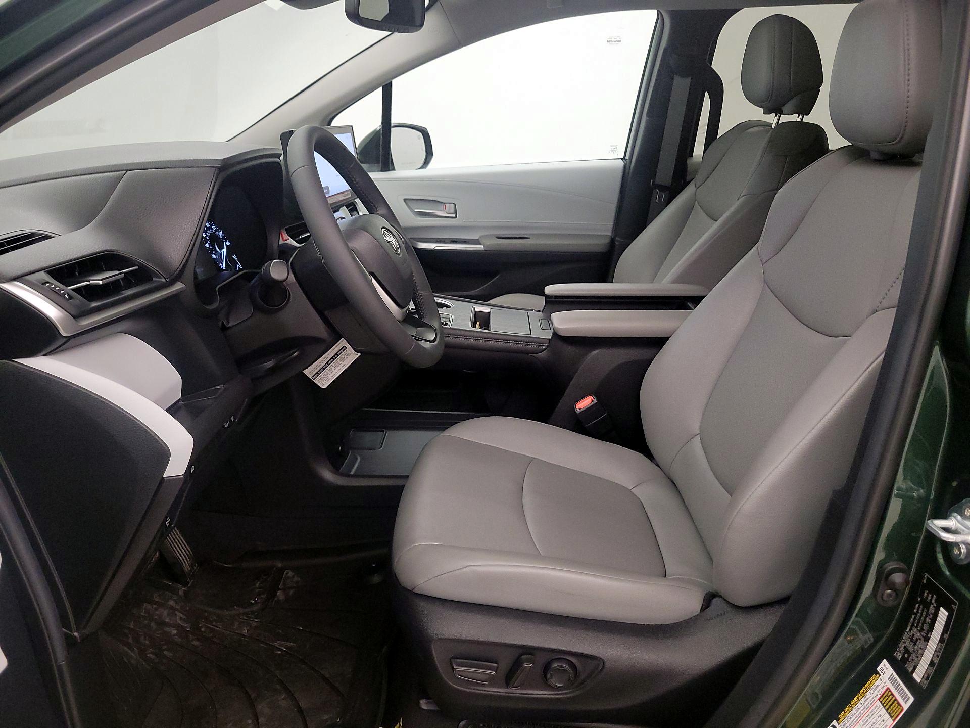 Thumbnail: 2025 Toyota Sienna - 11