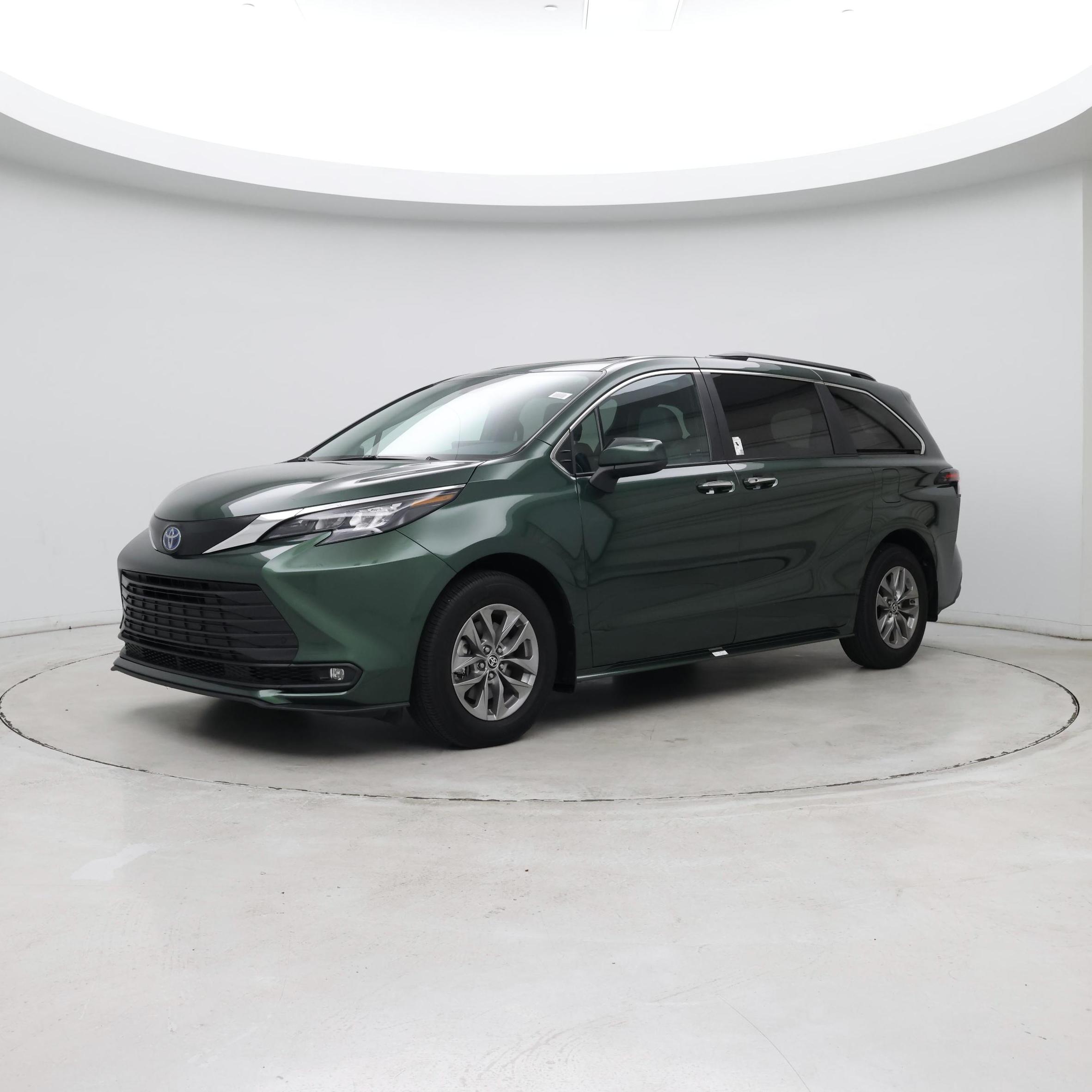 Thumbnail: 2025 Toyota Sienna - 3