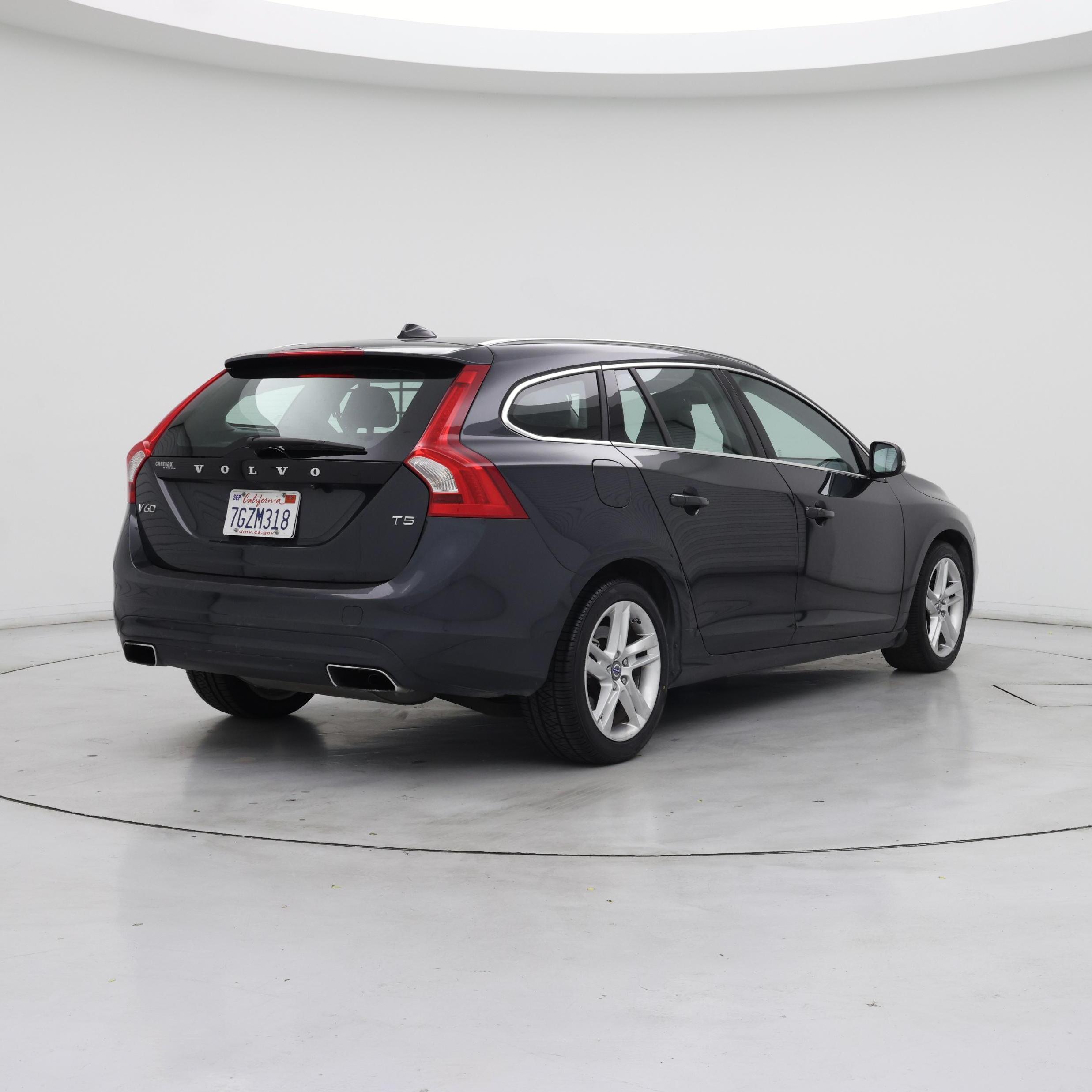 Thumbnail: 2015 Volvo V60 - 8