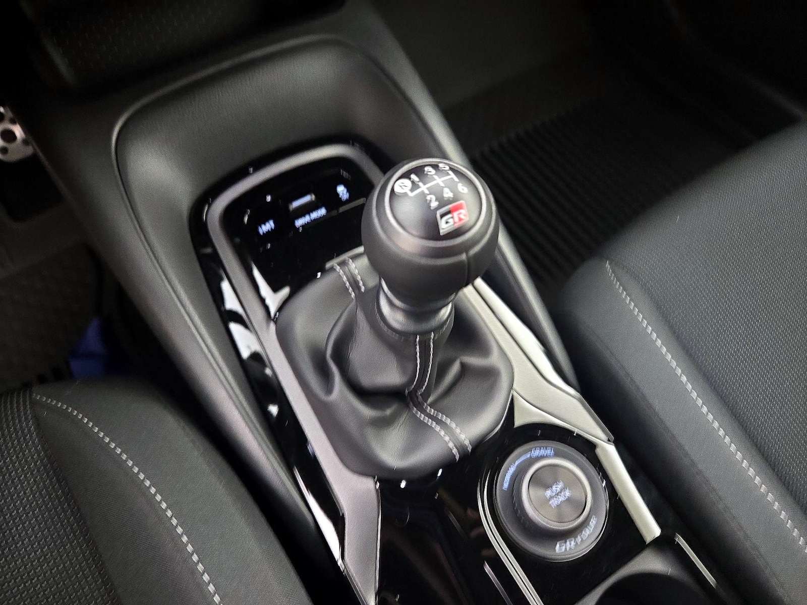 2025 Toyota GR Corolla Core - Photo 18