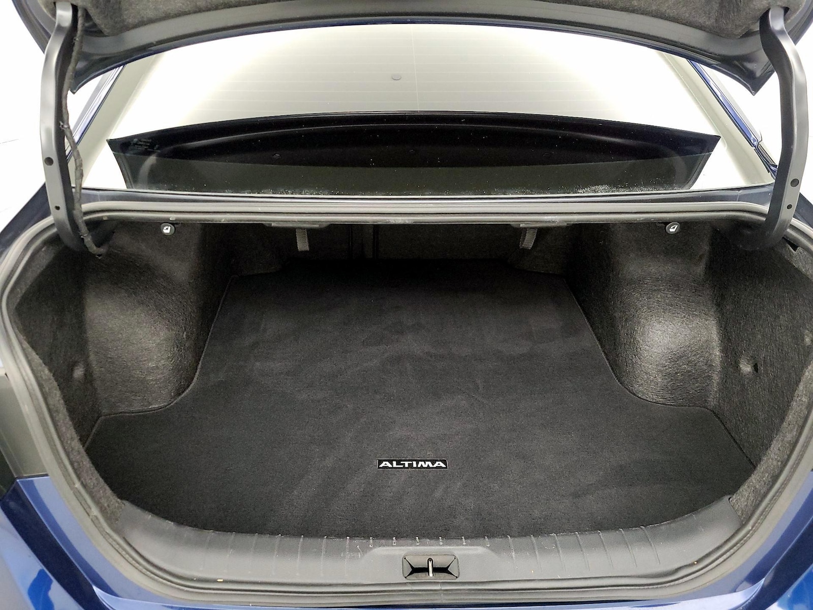 2023 Nissan Altima SR - Photo 23