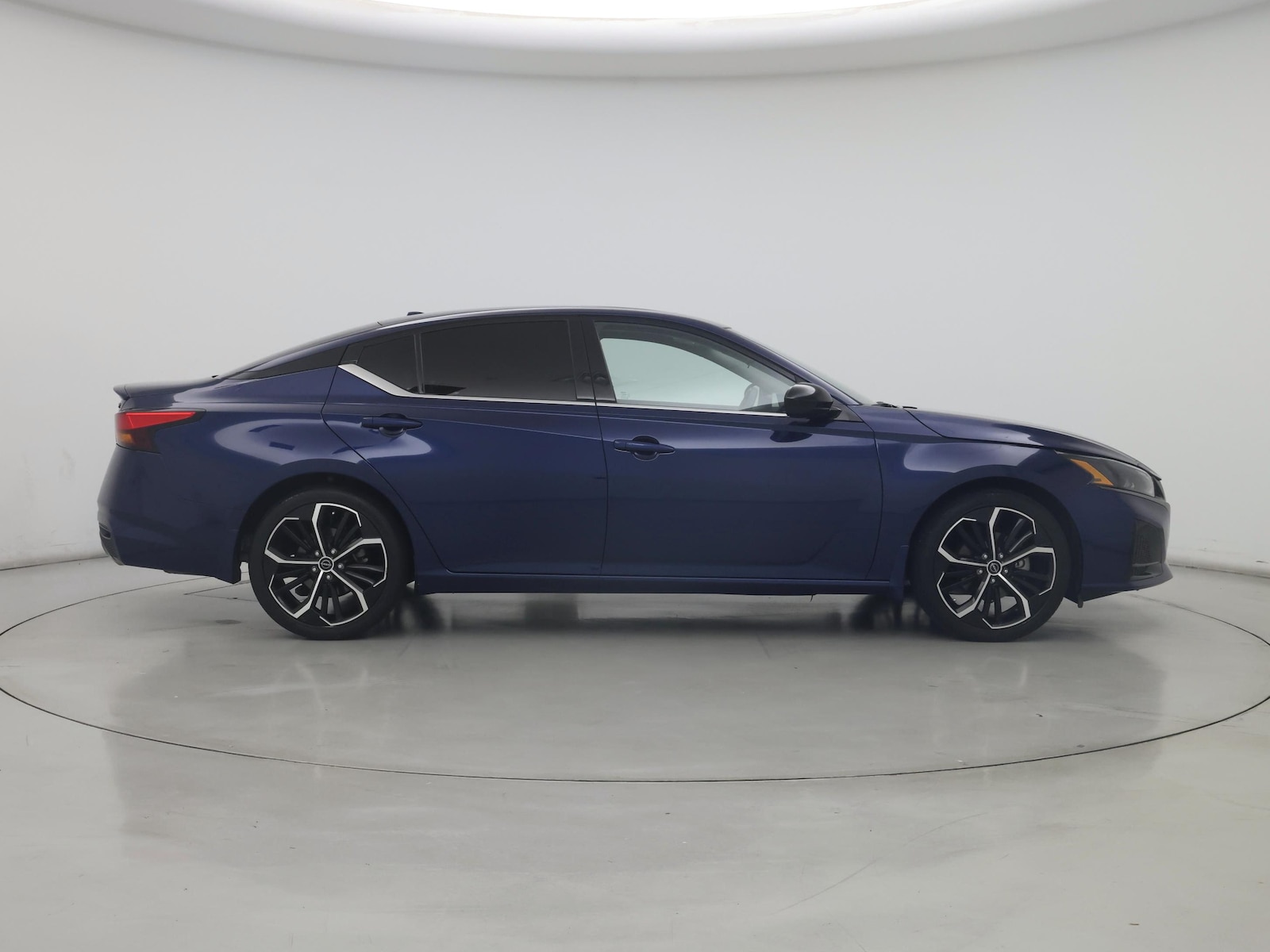 2023 Nissan Altima SR - Photo 8