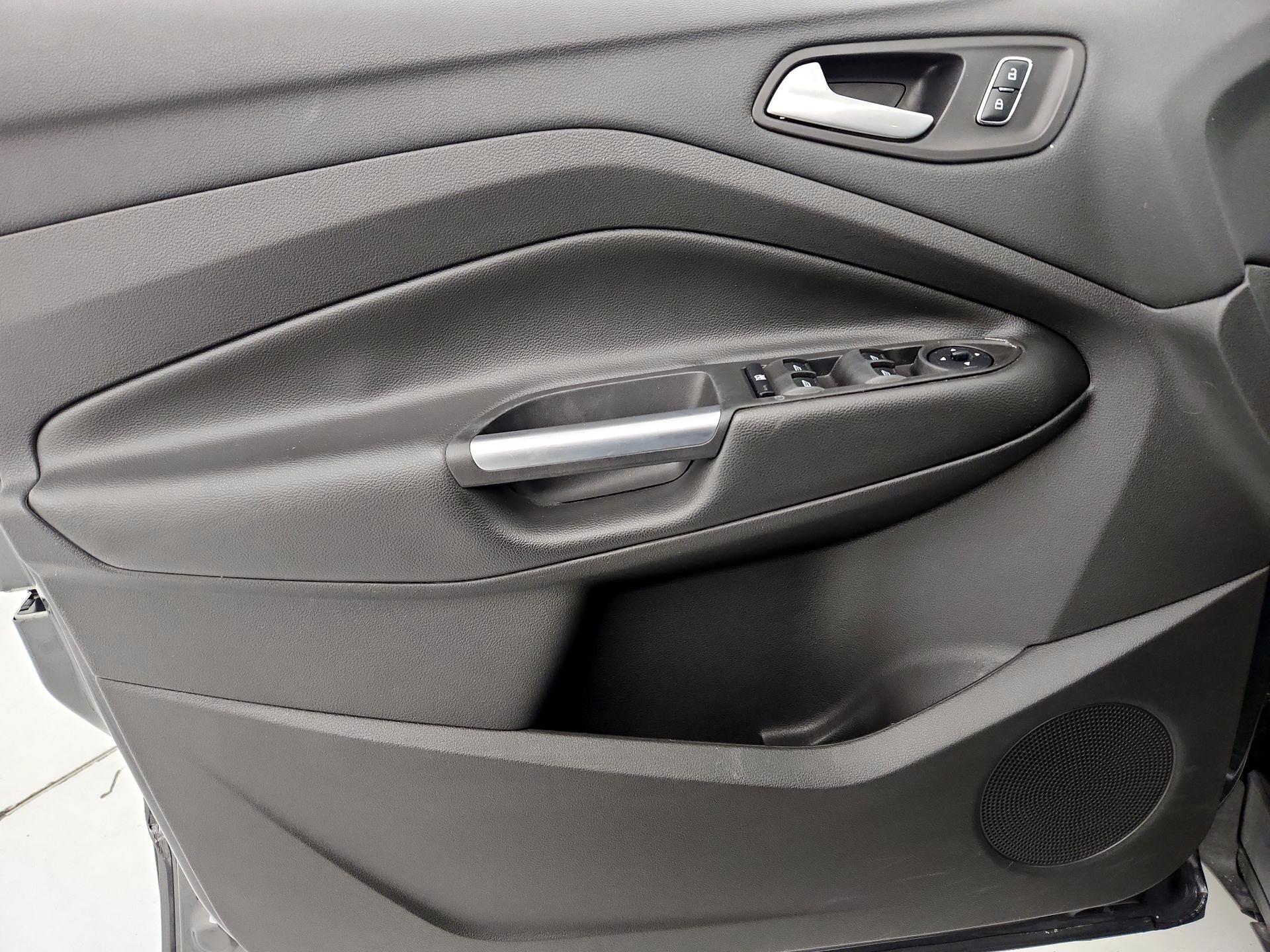 Thumbnail: 2016 Ford Escape - 12
