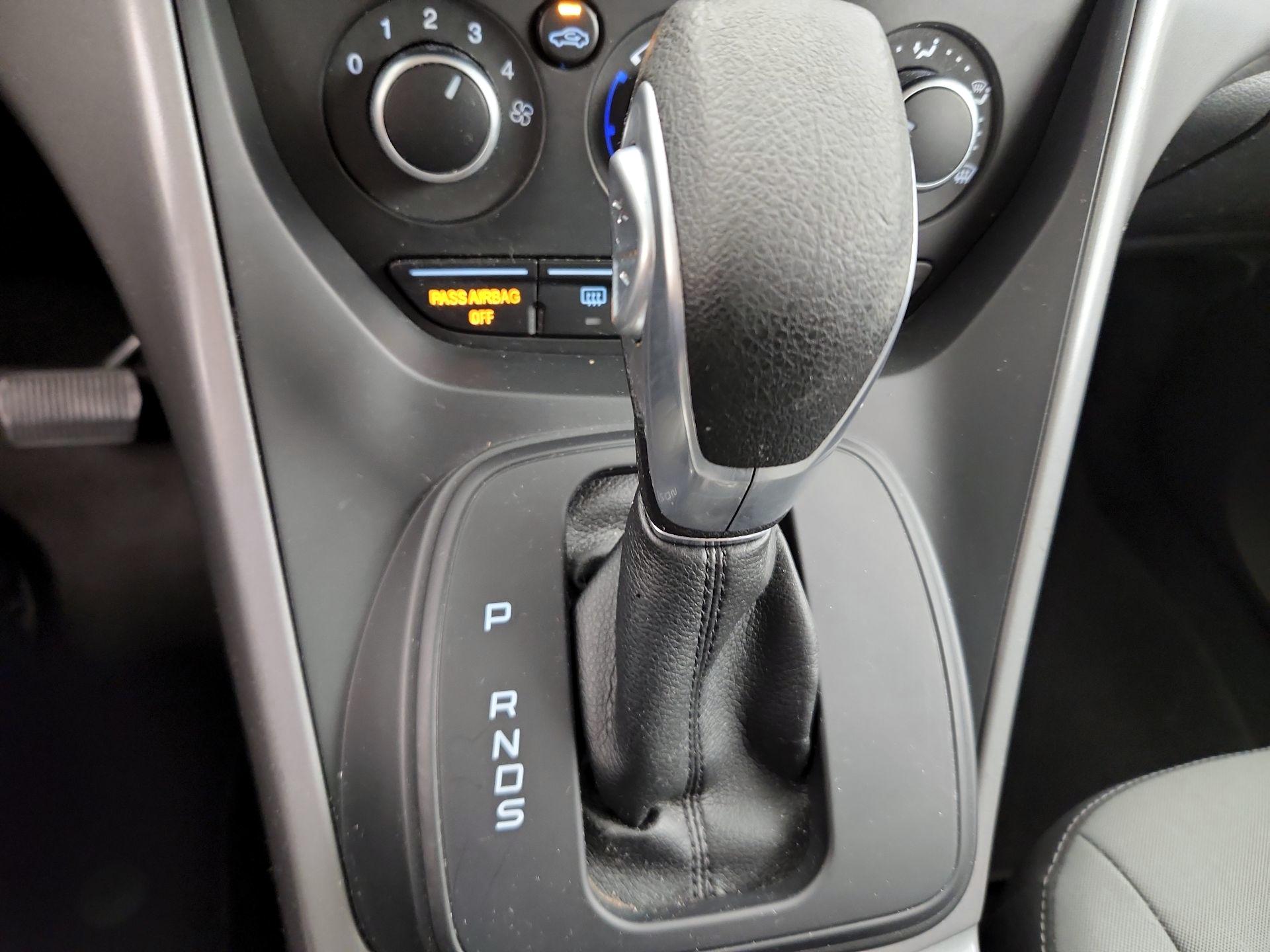Thumbnail: 2016 Ford Escape - 17
