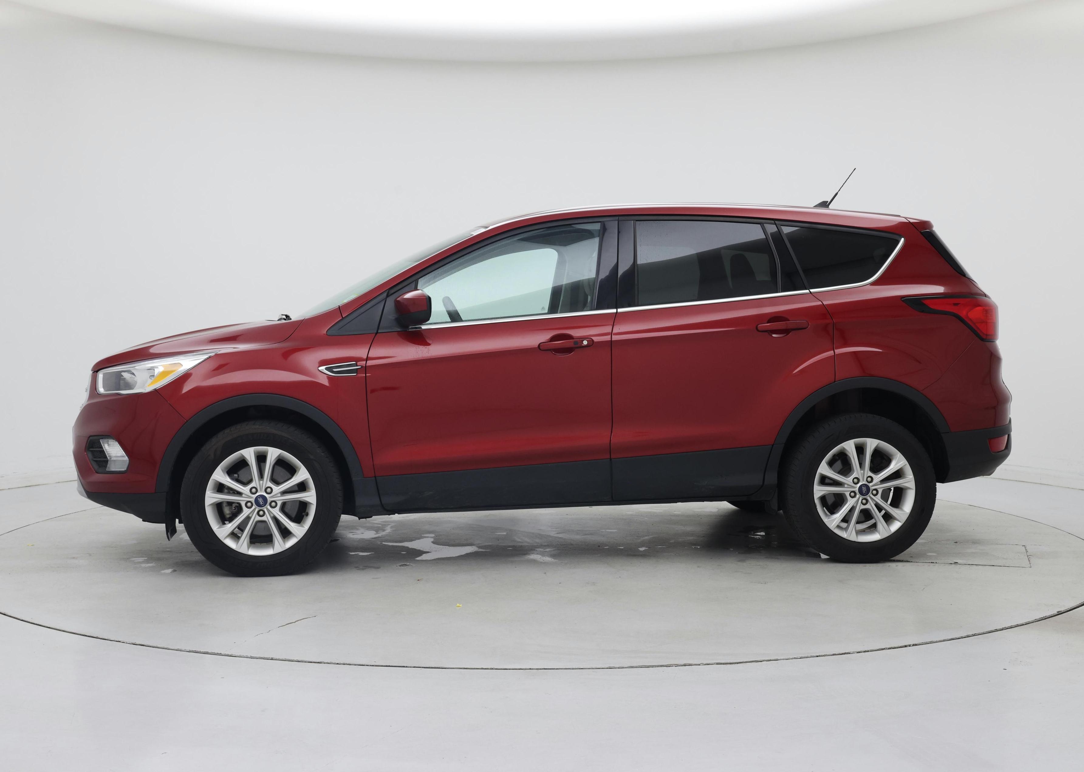 Thumbnail: 2019 Ford Escape - 3