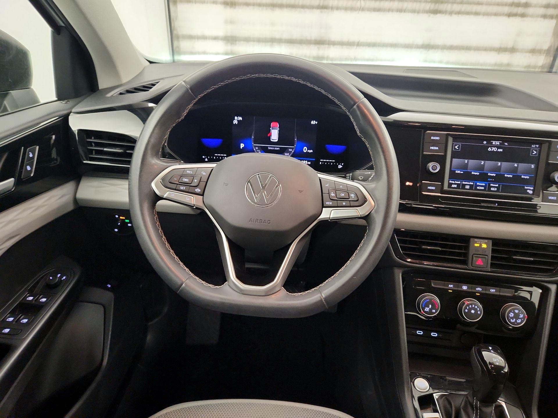 Thumbnail: 2023 Volkswagen Taos - 10