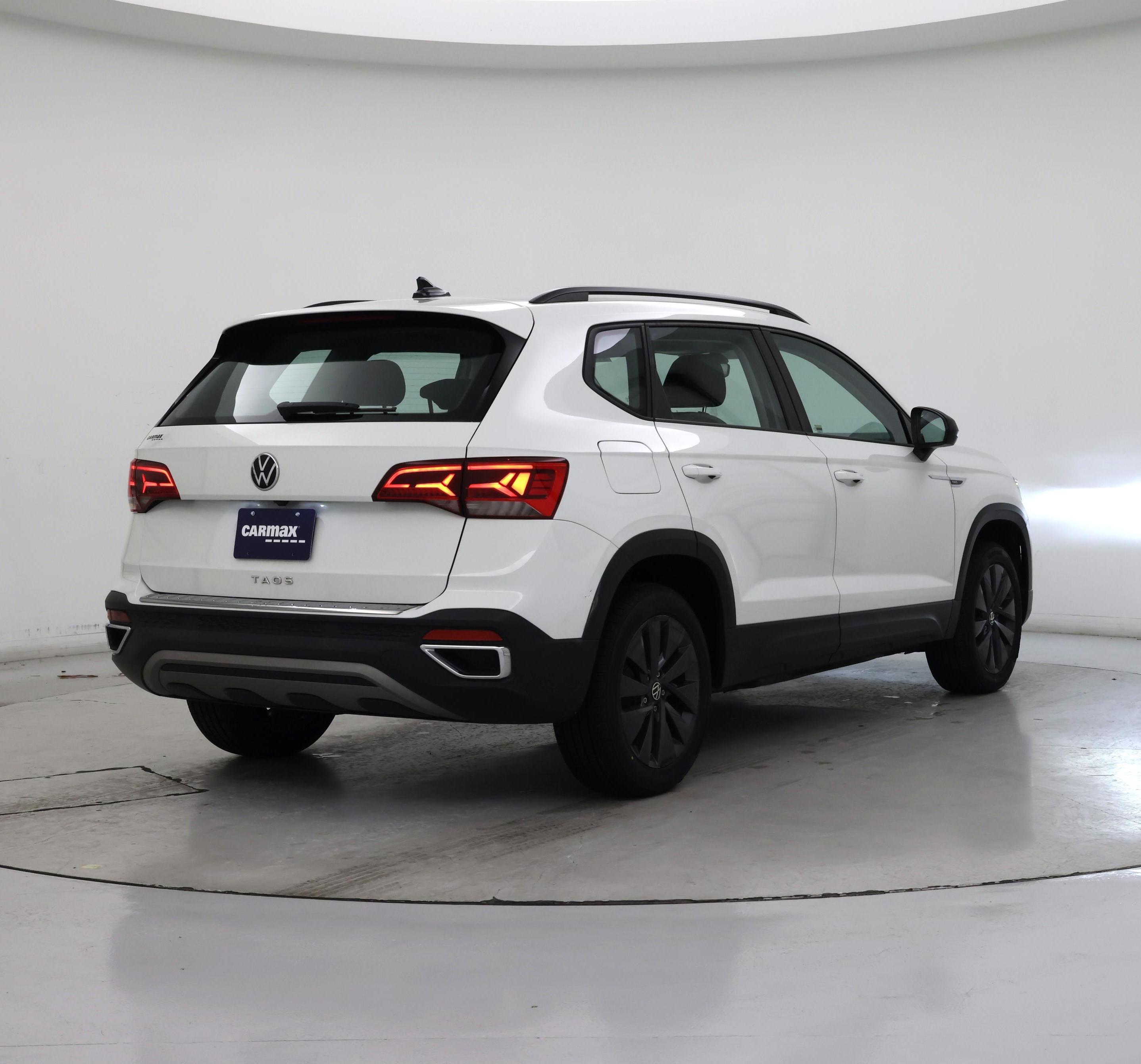 Thumbnail: 2023 Volkswagen Taos - 8