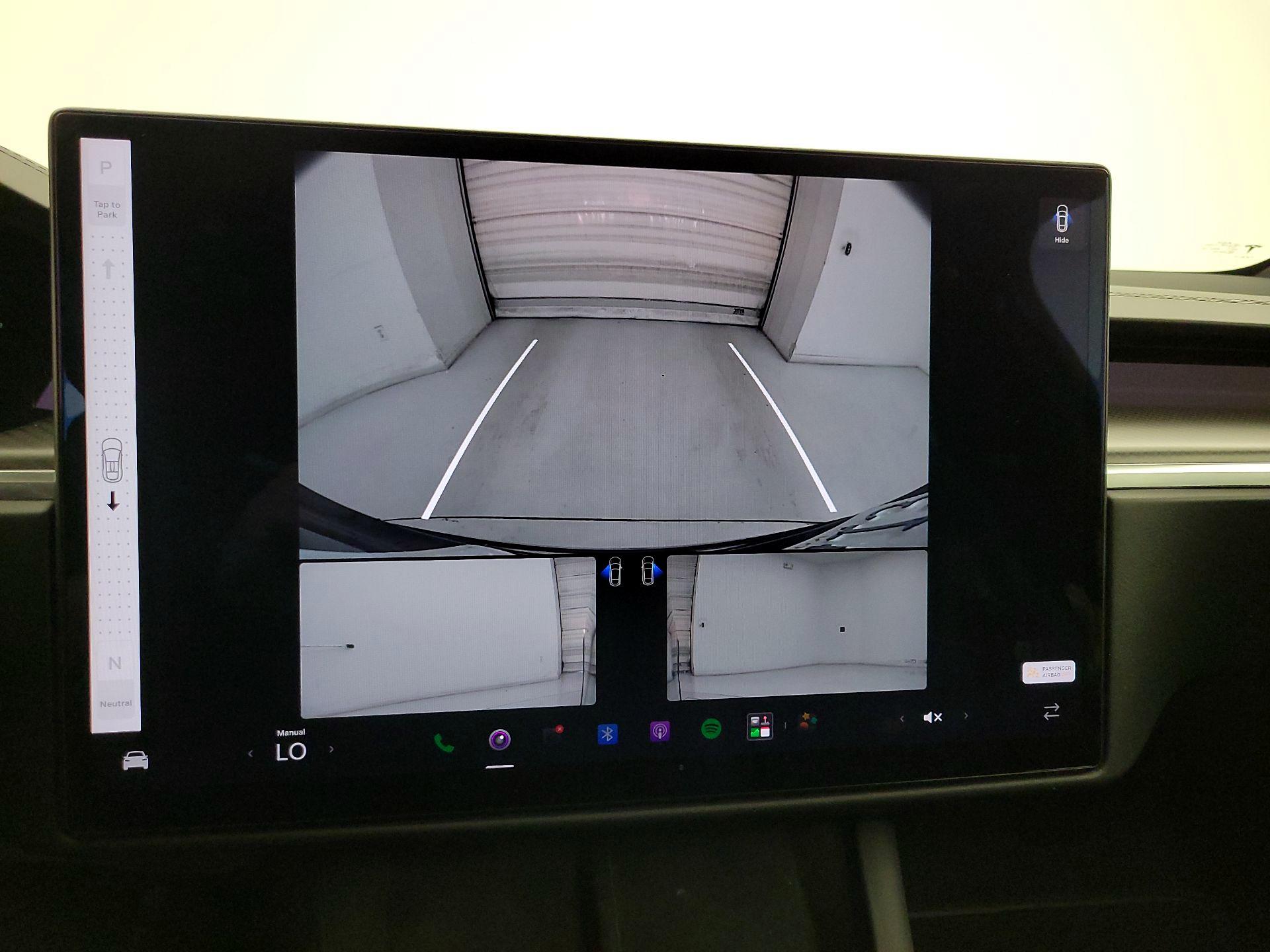 Thumbnail: 2022 Tesla Model X - 14