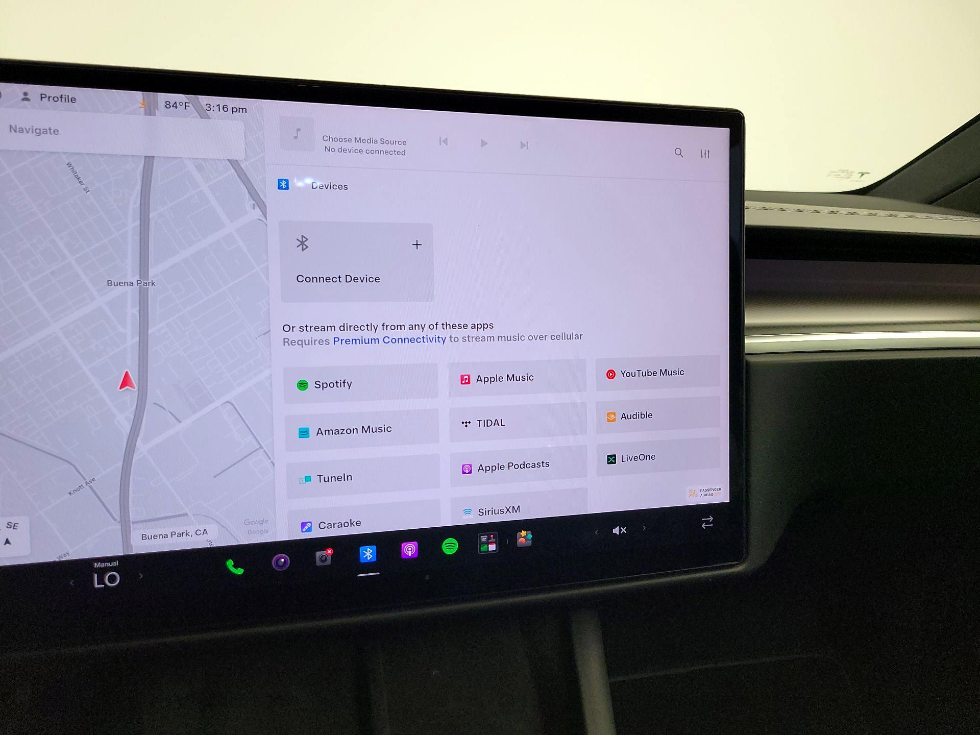 Thumbnail: 2022 Tesla Model X - 15