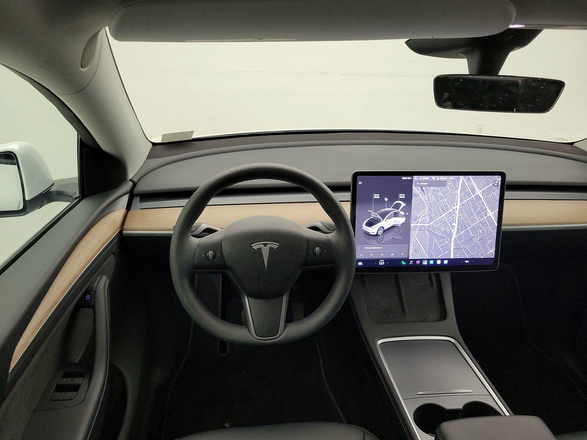 Thumbnail: 2024 Tesla Model Y - 10