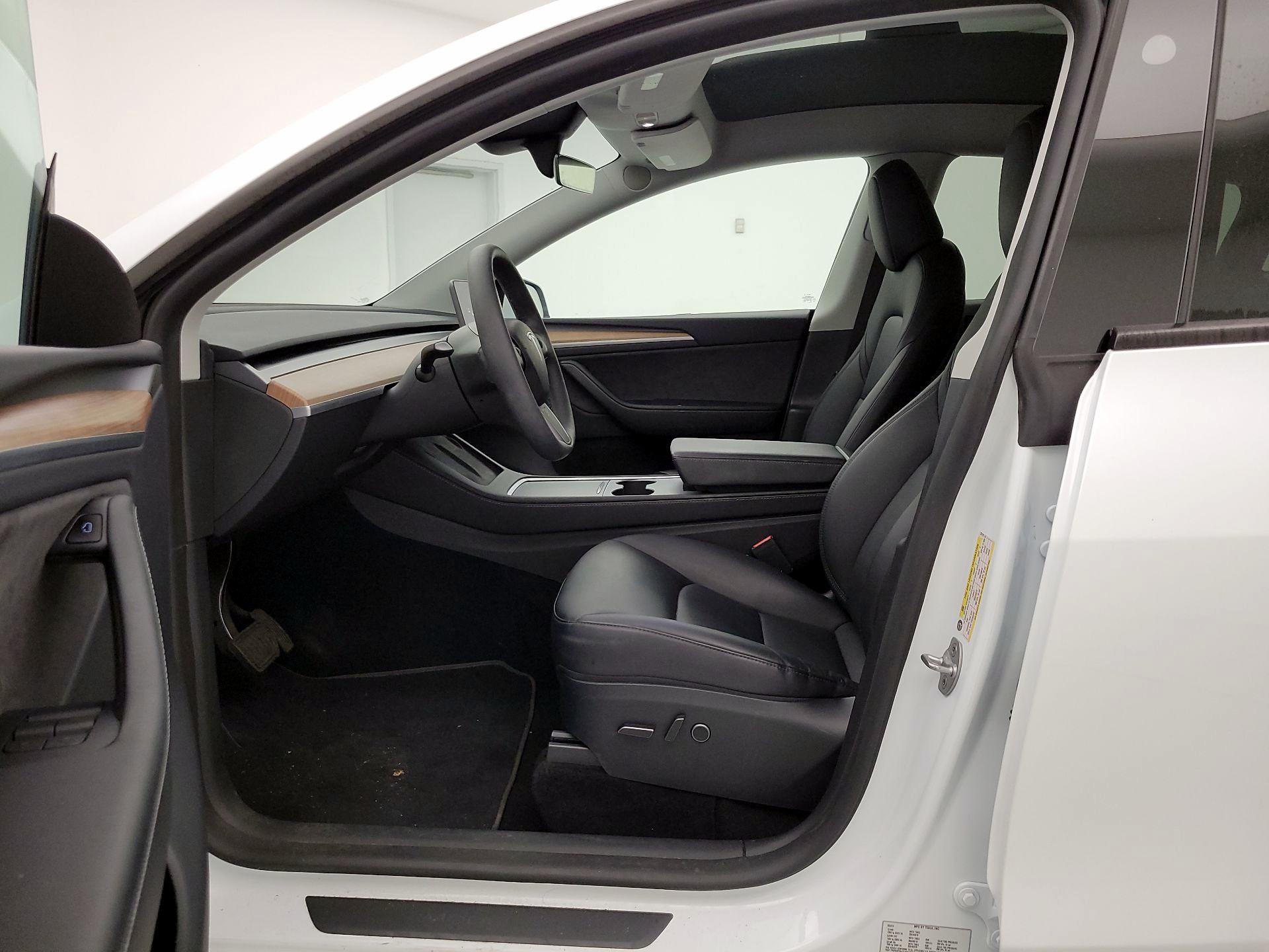 Thumbnail: 2024 Tesla Model Y - 11