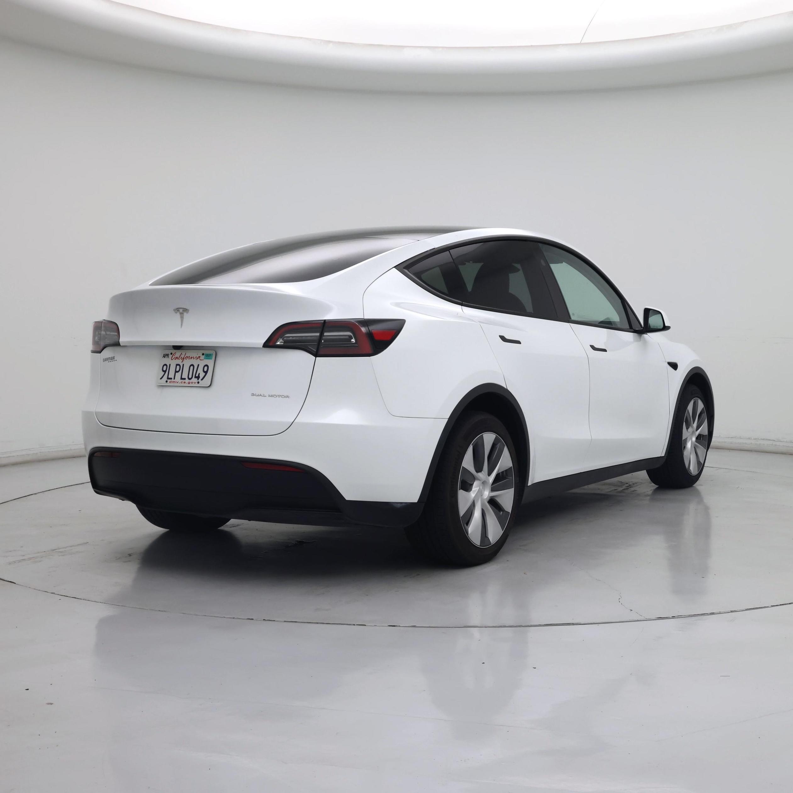 Thumbnail: 2024 Tesla Model Y - 8