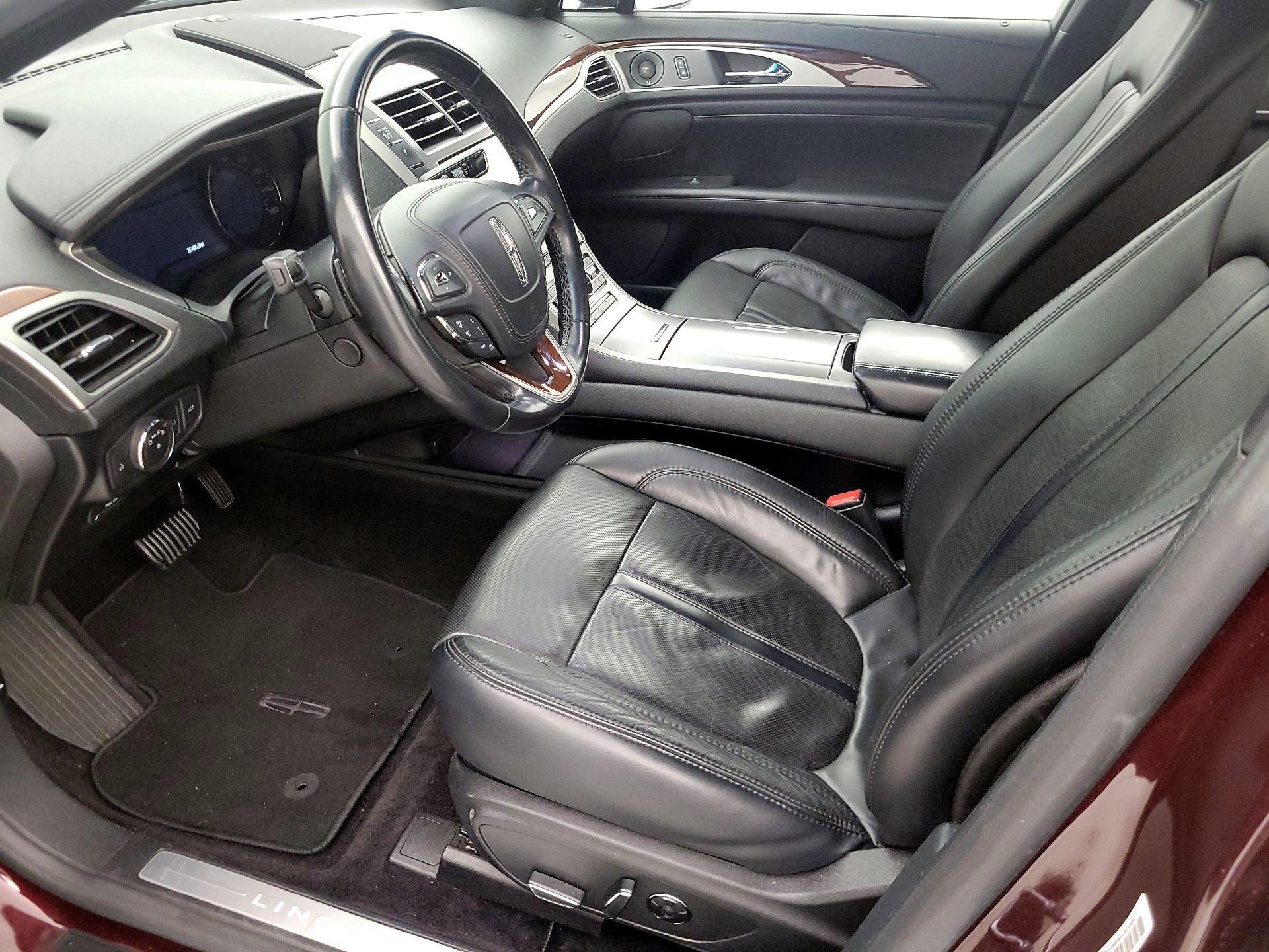 Thumbnail: 2017 Lincoln MKZ - 11