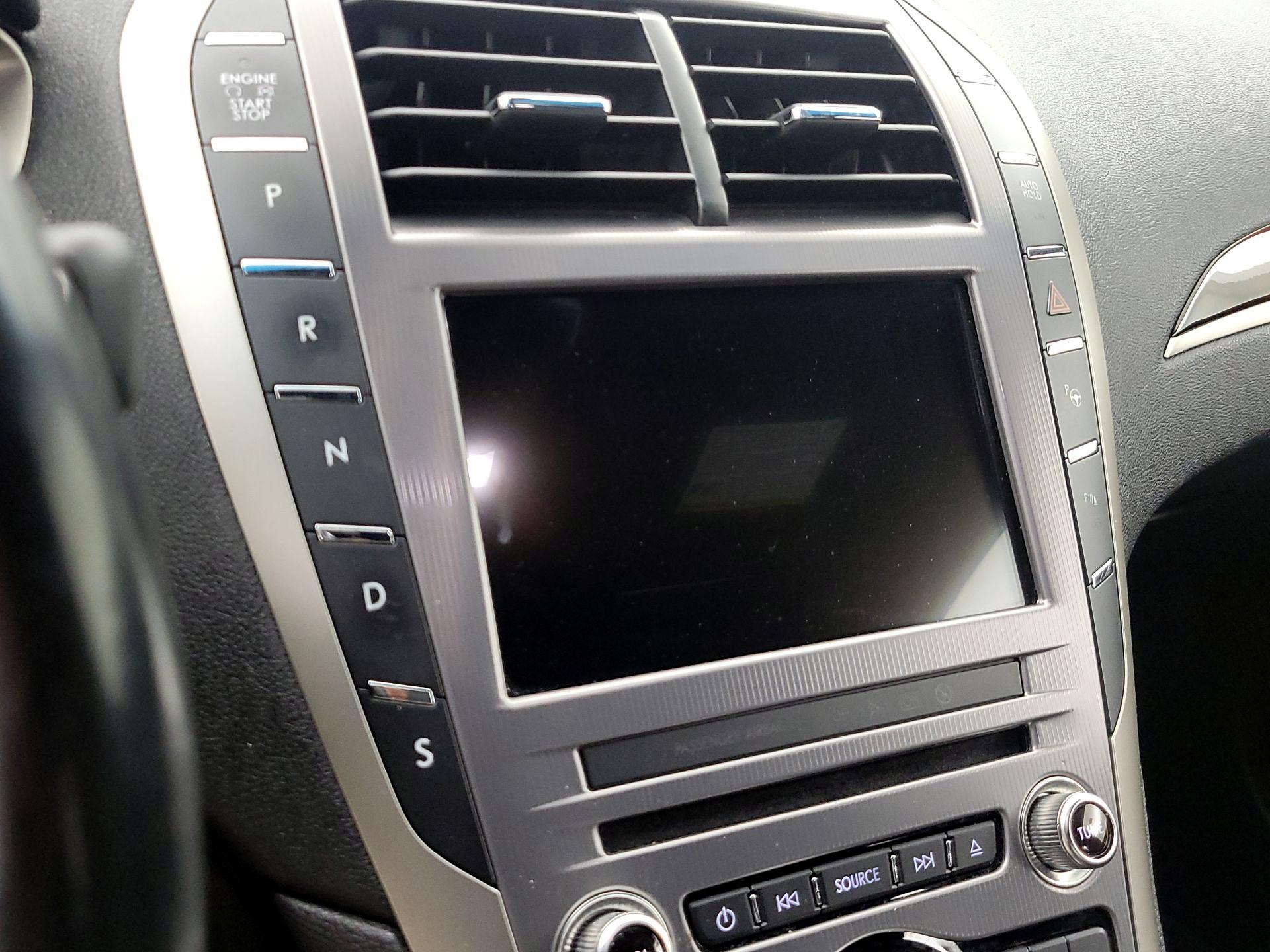Thumbnail: 2017 Lincoln MKZ - 18