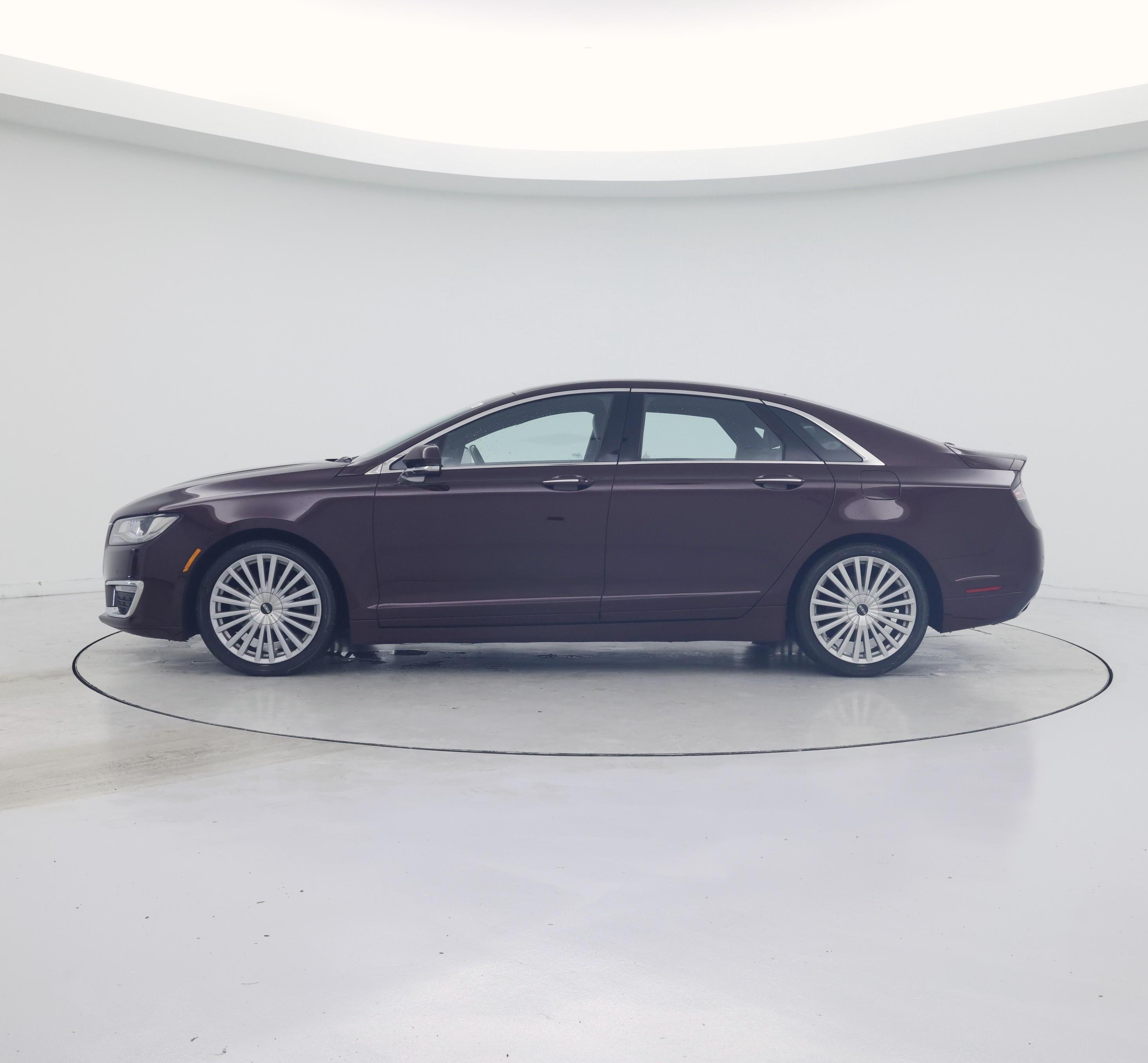 Thumbnail: 2017 Lincoln MKZ - 3