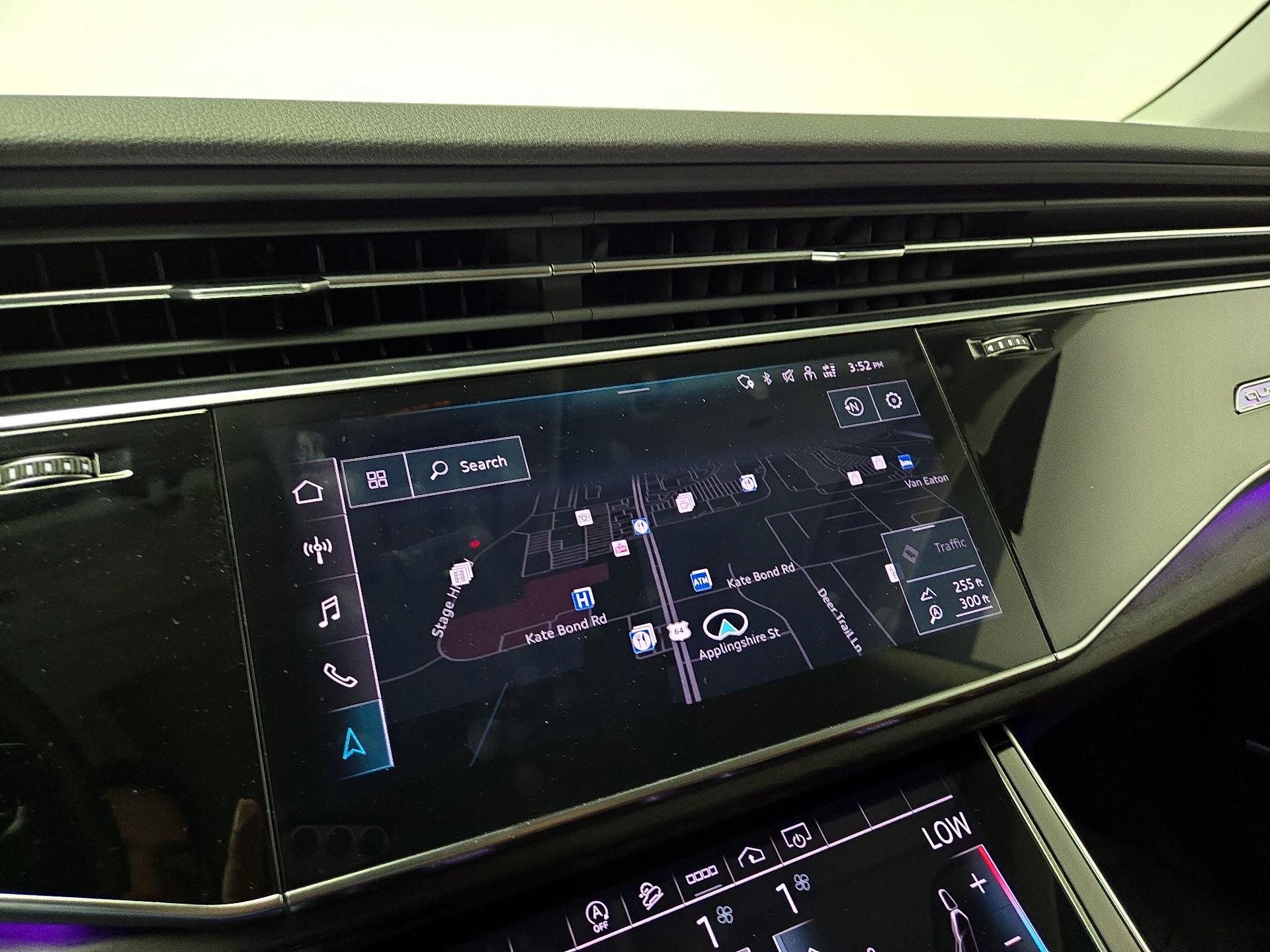 Thumbnail: 2022 Audi Q8 - 14
