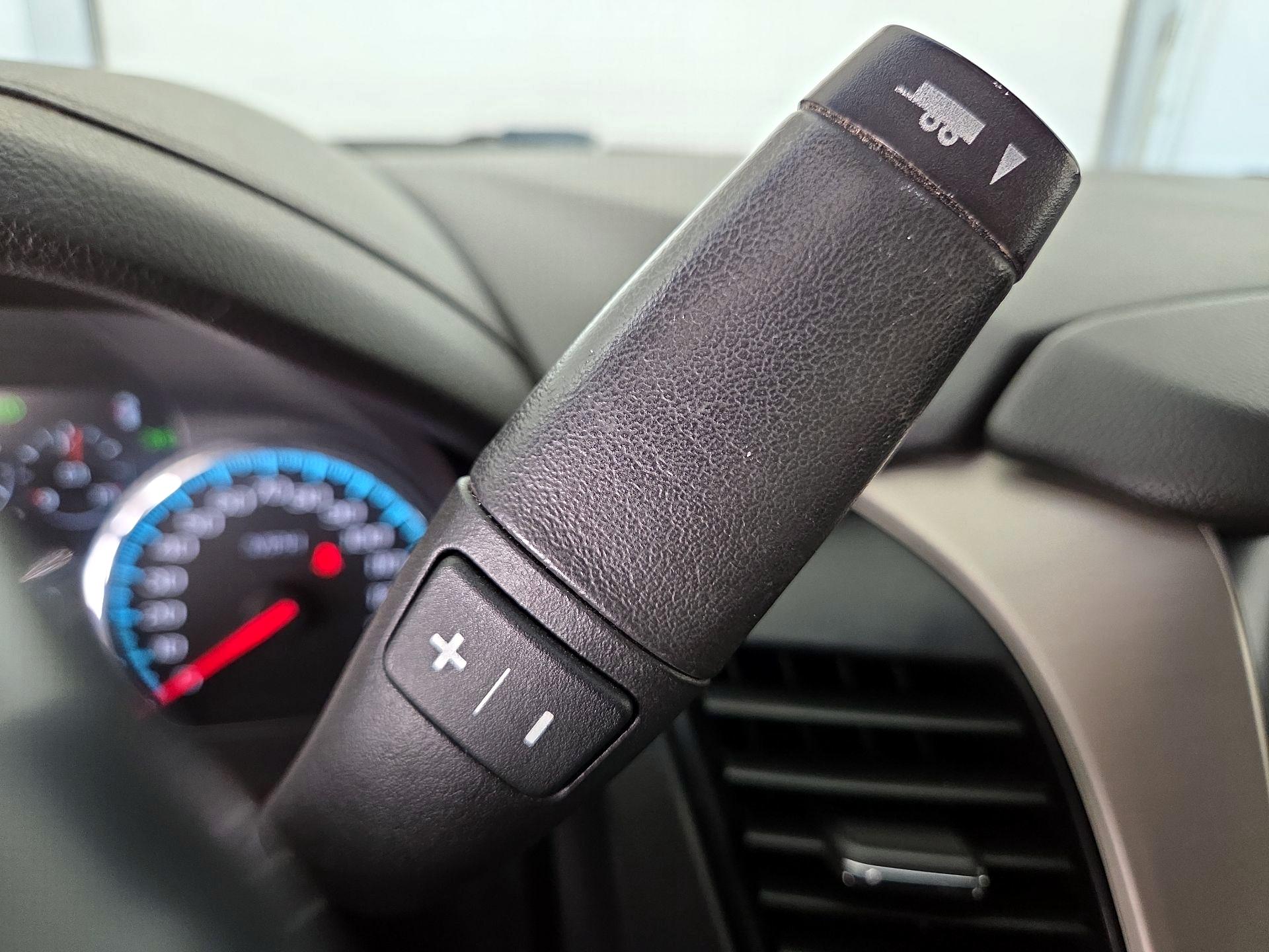 Thumbnail: 2019 GMC Yukon XL - 17