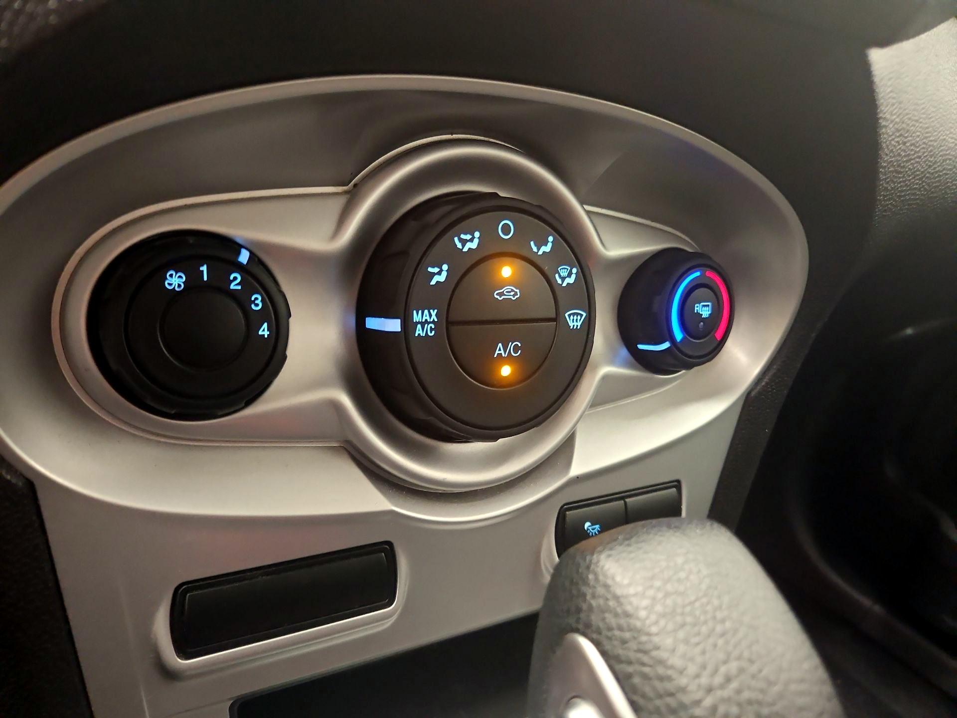Thumbnail: 2018 Ford Fiesta - 16