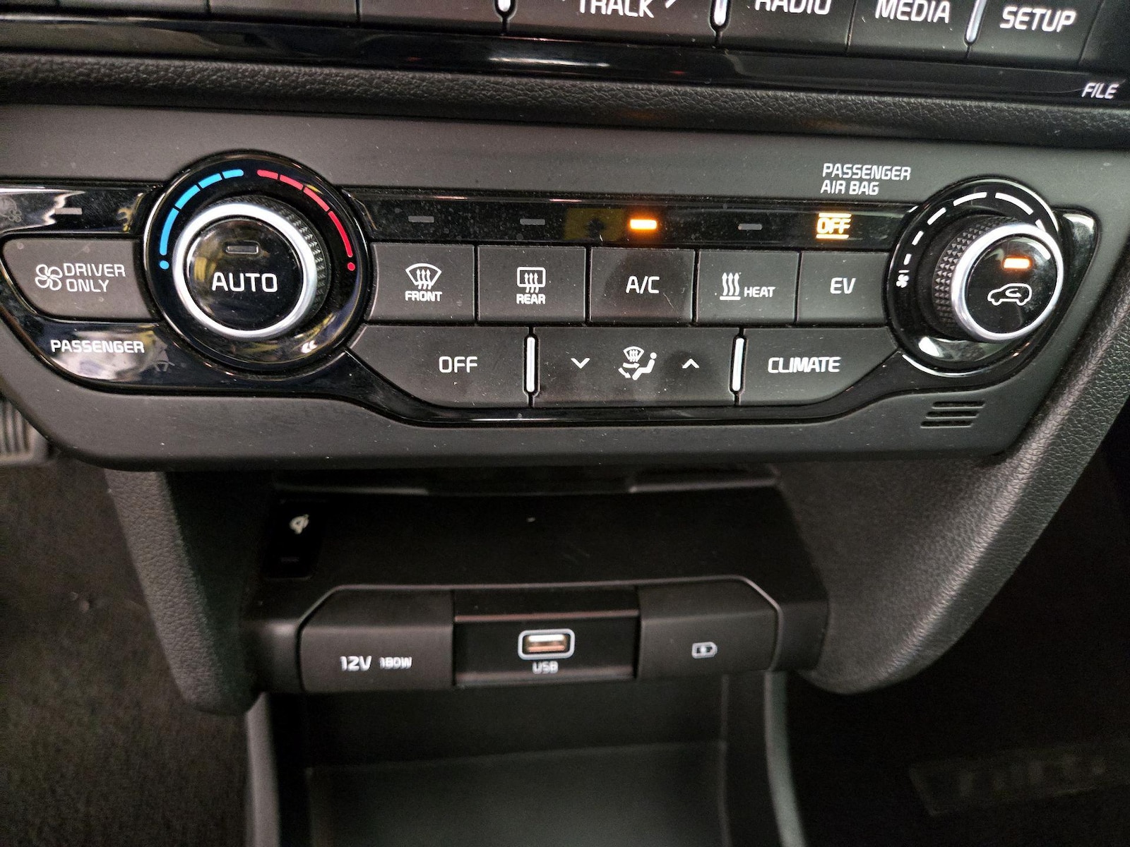 2022 Kia Niro EX - Photo 18