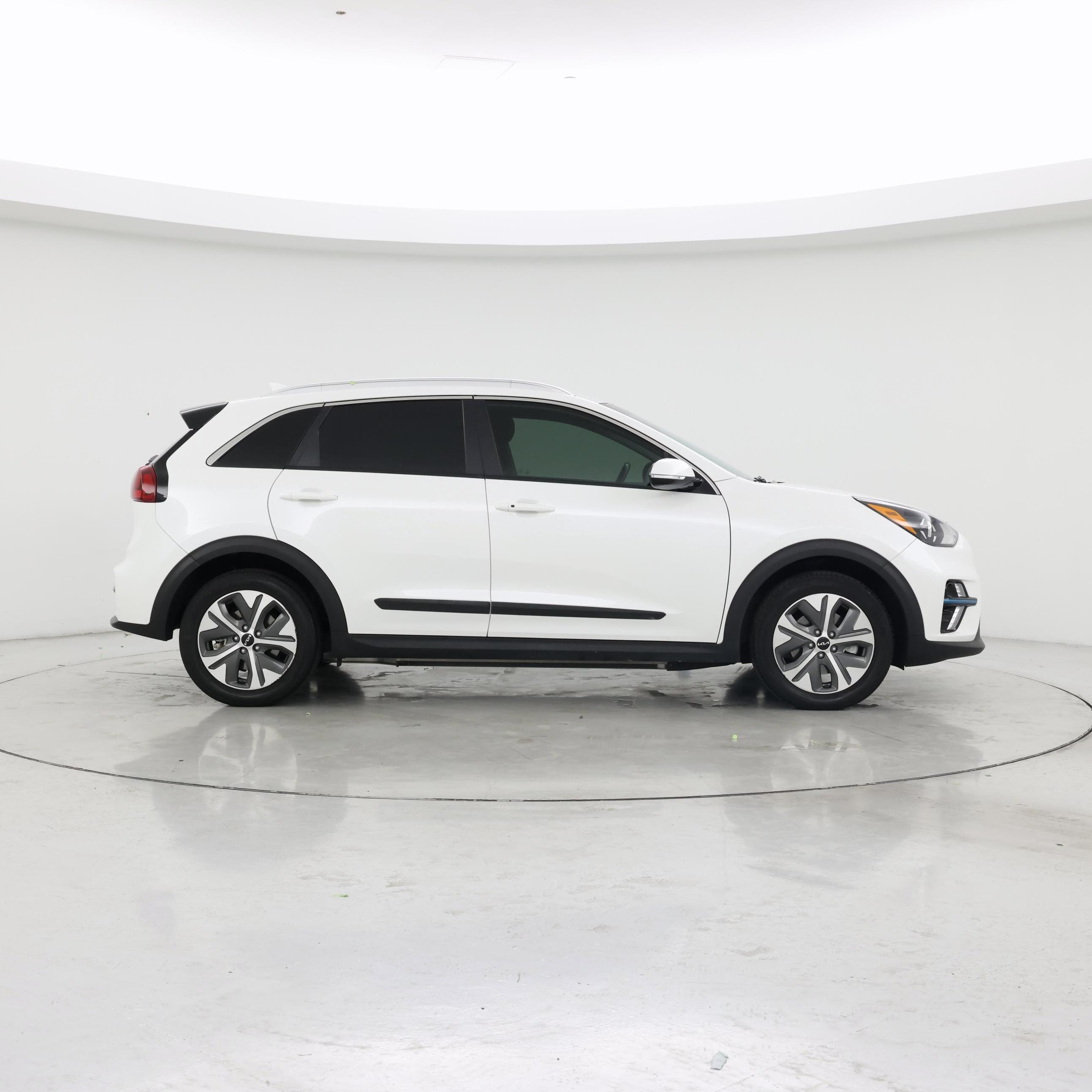 Thumbnail: 2022 Kia Niro - 7