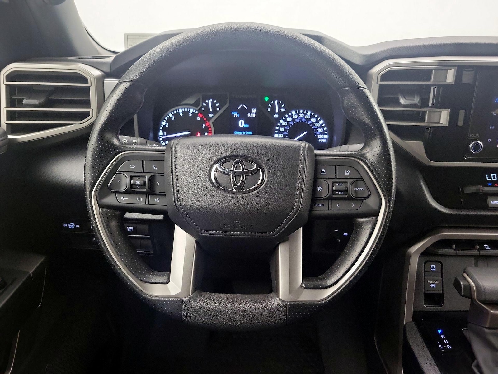 2026 Toyota Tundra SR5 - Photo 11