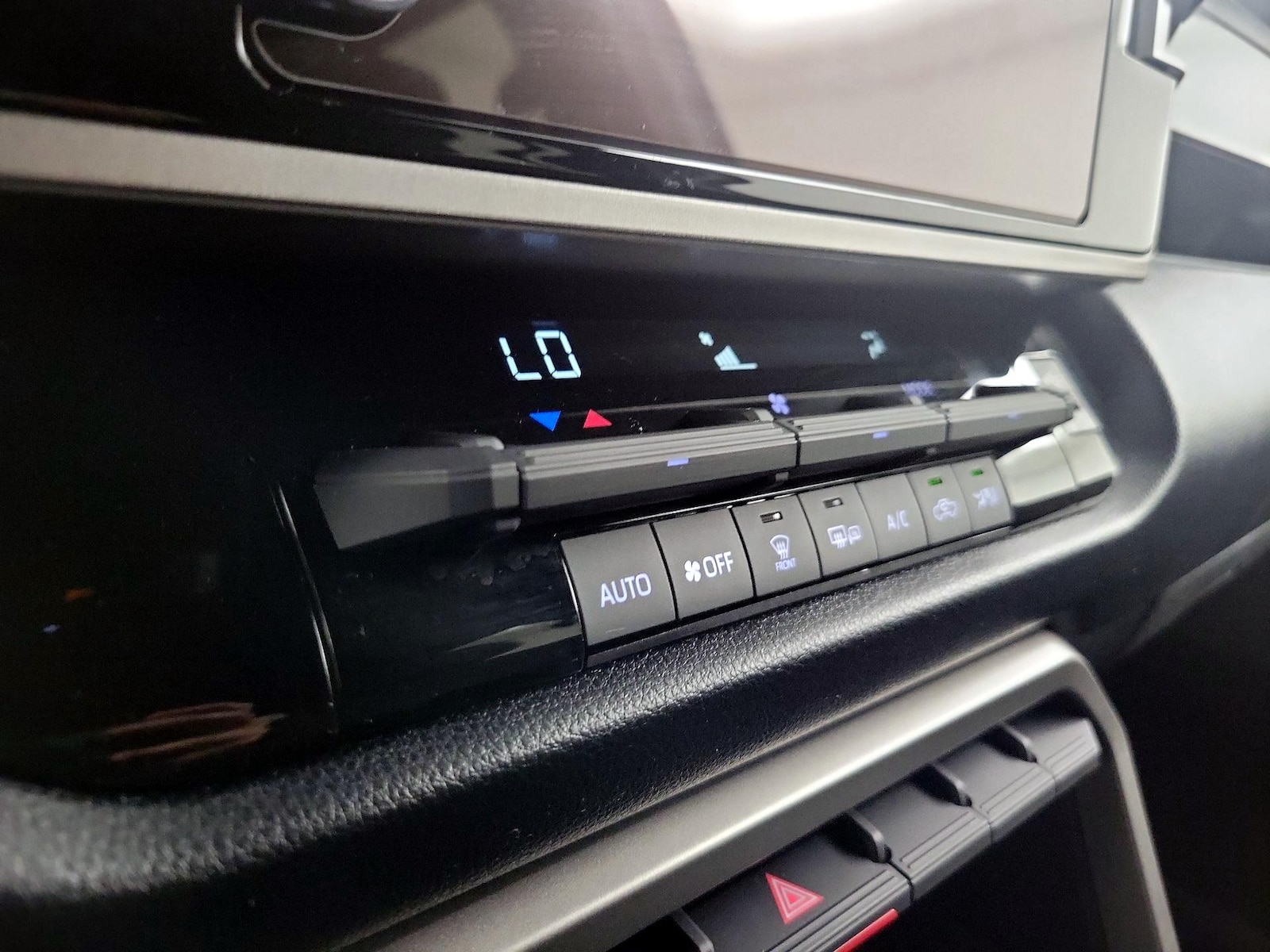2026 Toyota Tundra SR5 - Photo 17