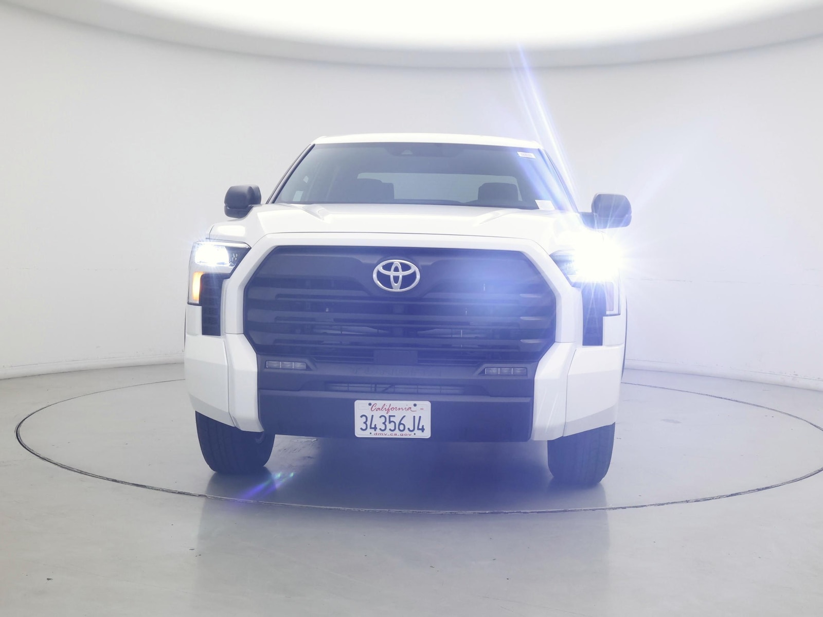2026 Toyota Tundra SR5 - Photo 6