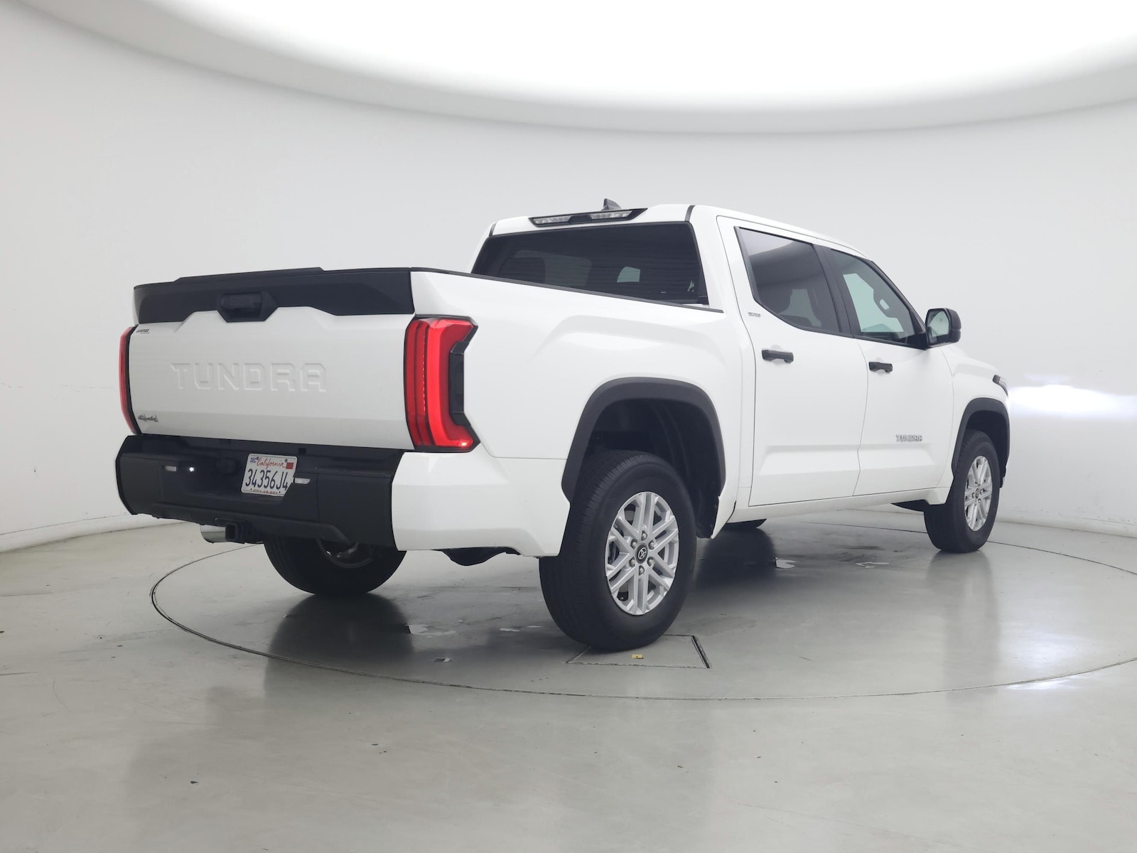 2026 Toyota Tundra SR5 - Photo 9