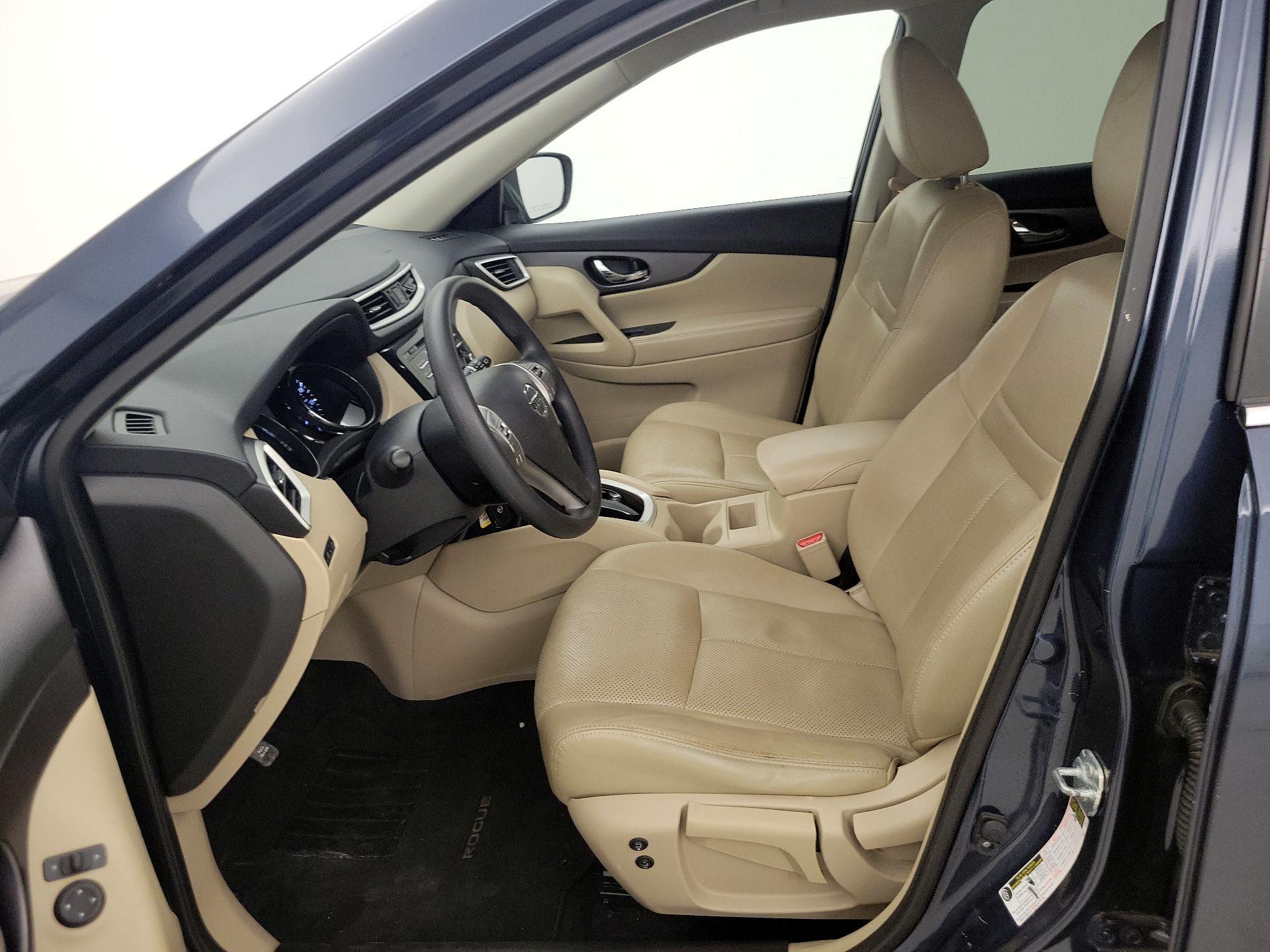 Thumbnail: 2016 Nissan Rogue - 11