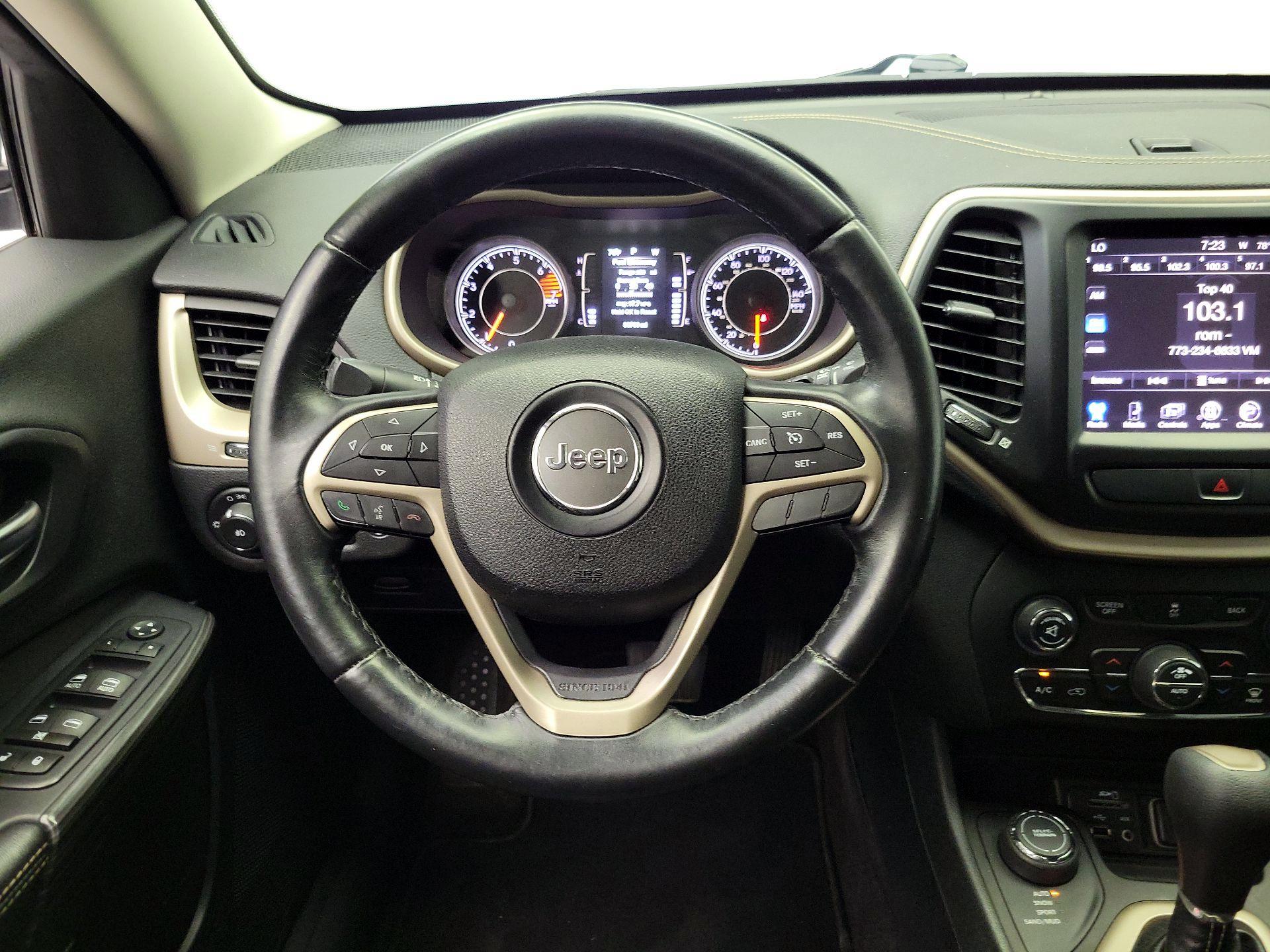 Thumbnail: 2016 Jeep Cherokee - 10