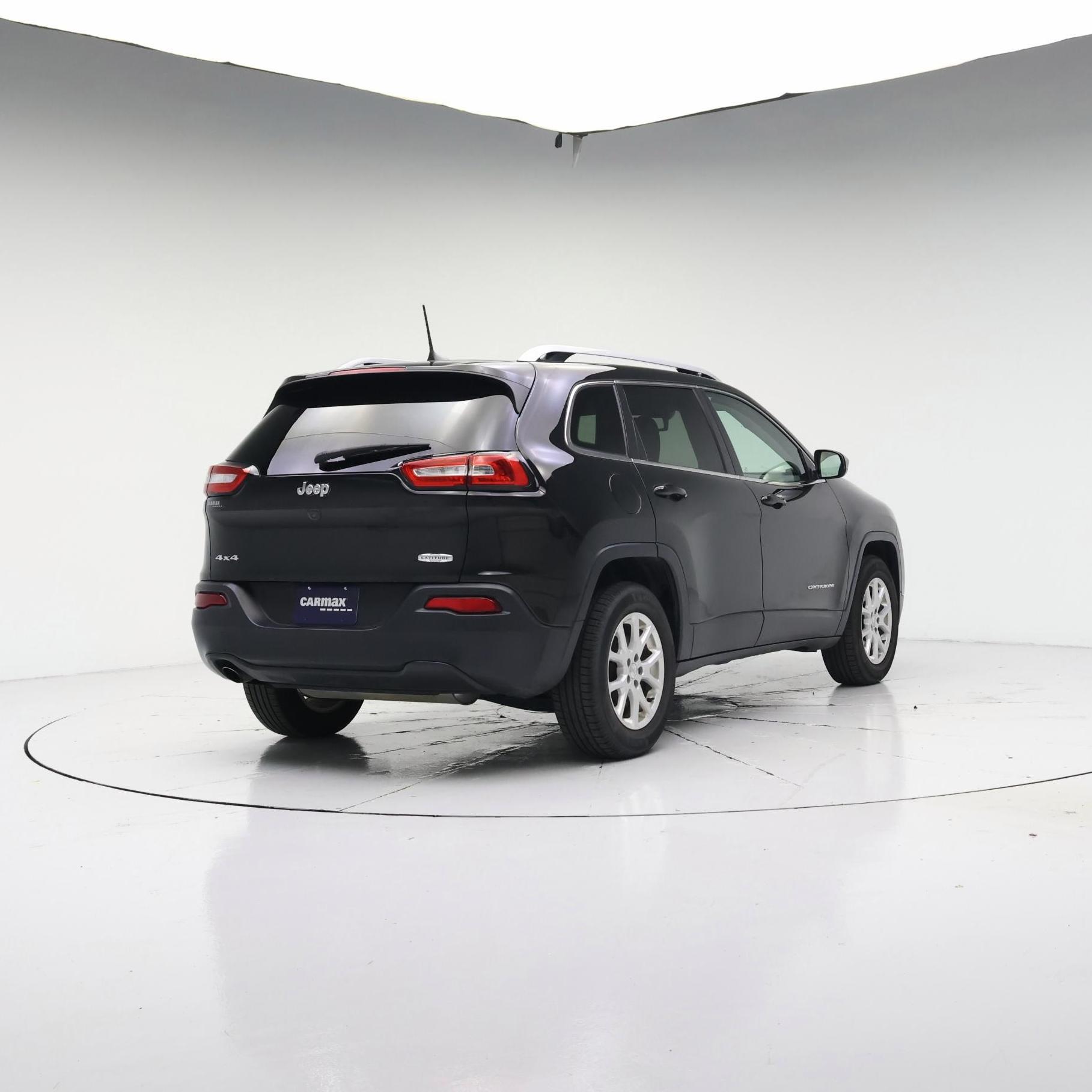 Thumbnail: 2016 Jeep Cherokee - 8