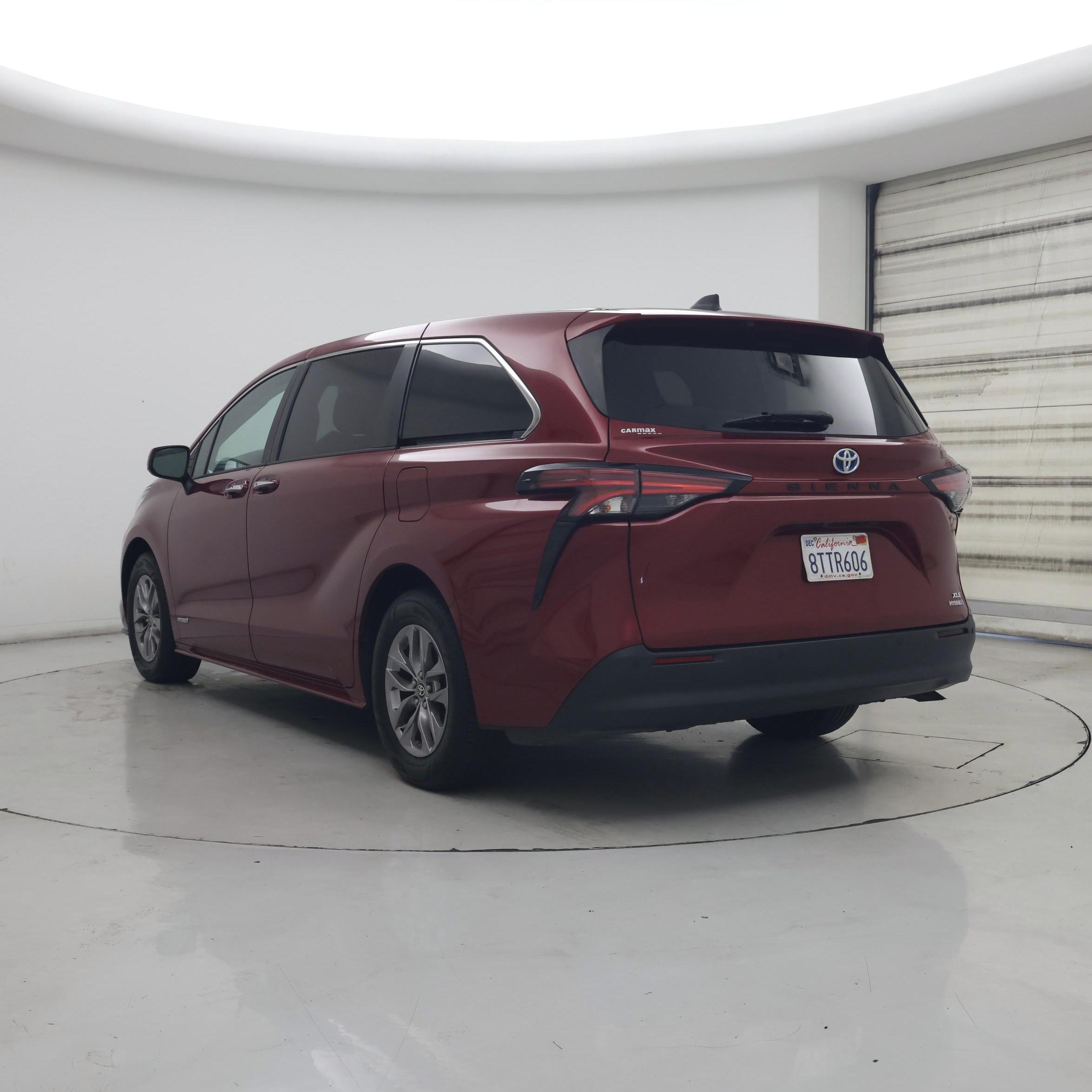 Thumbnail: 2021 Toyota Sienna - 2