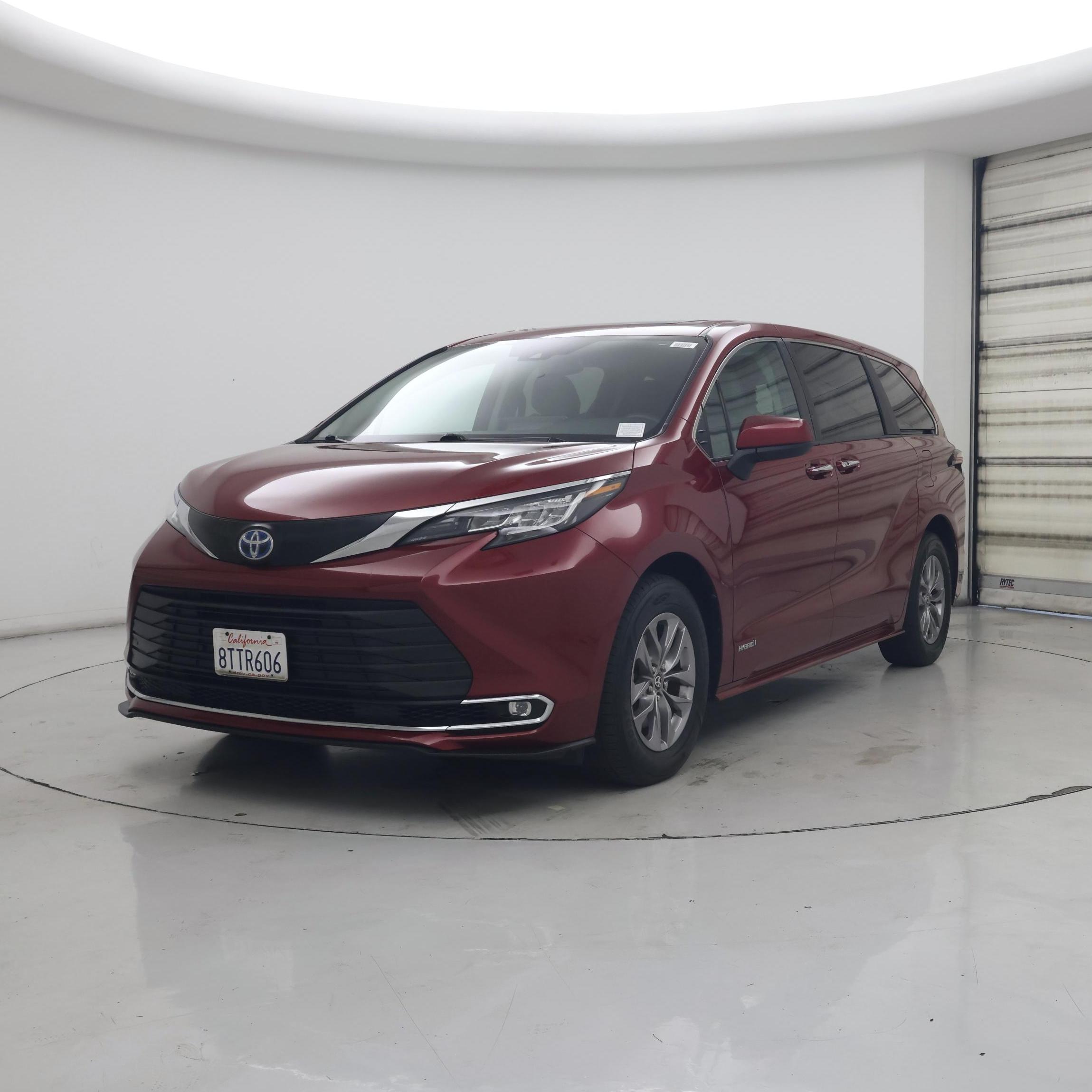 Thumbnail: 2021 Toyota Sienna - 4